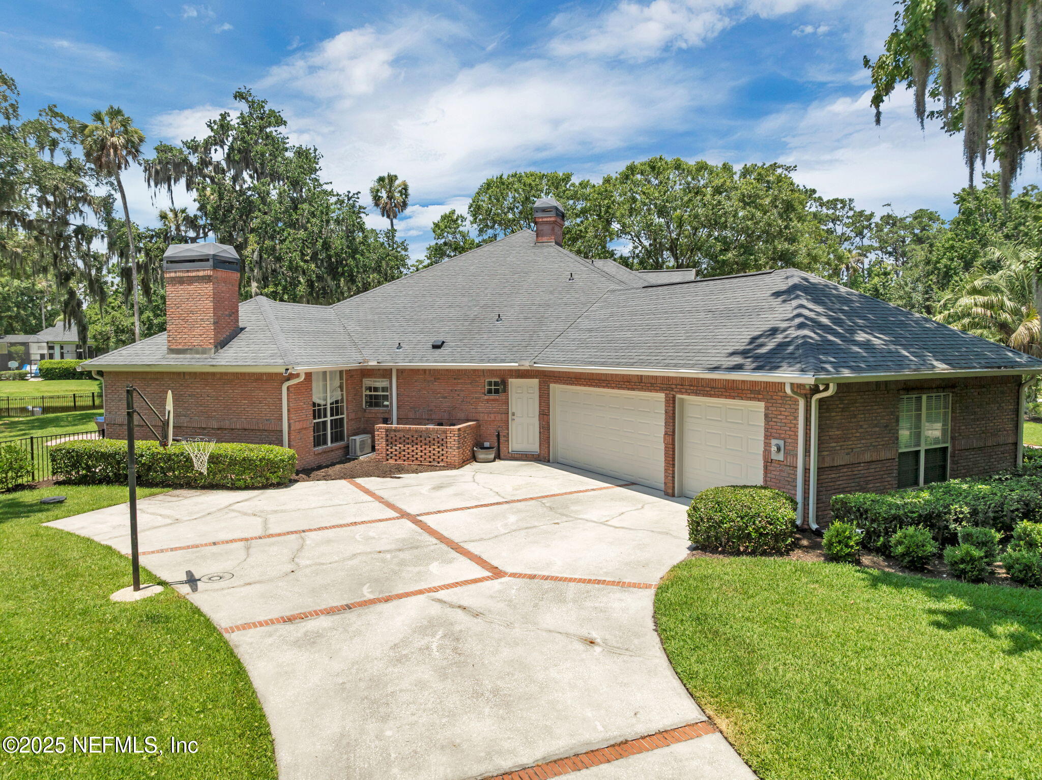 101 ROYAL LAGOON Court