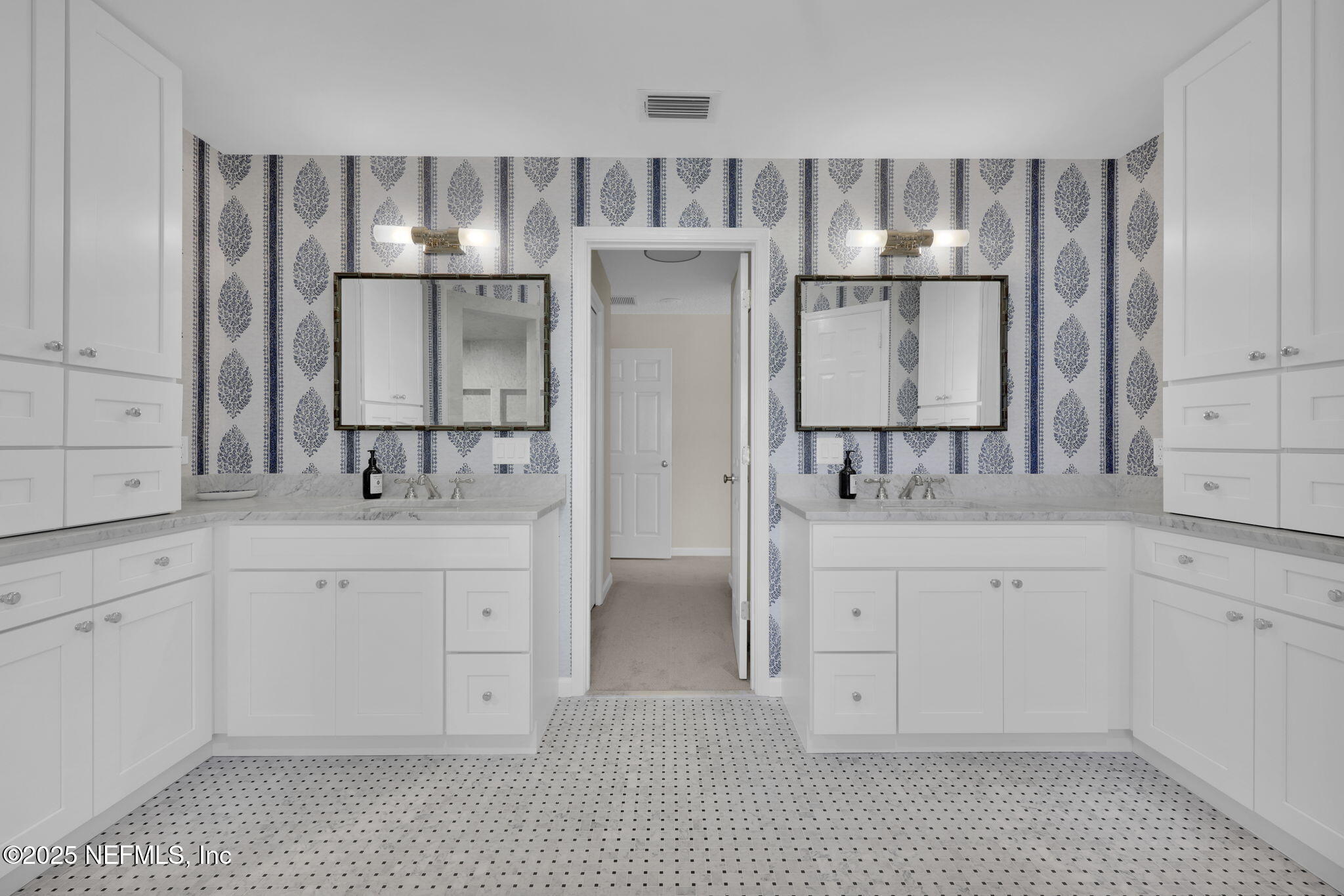 101 ROYAL LAGOON Court