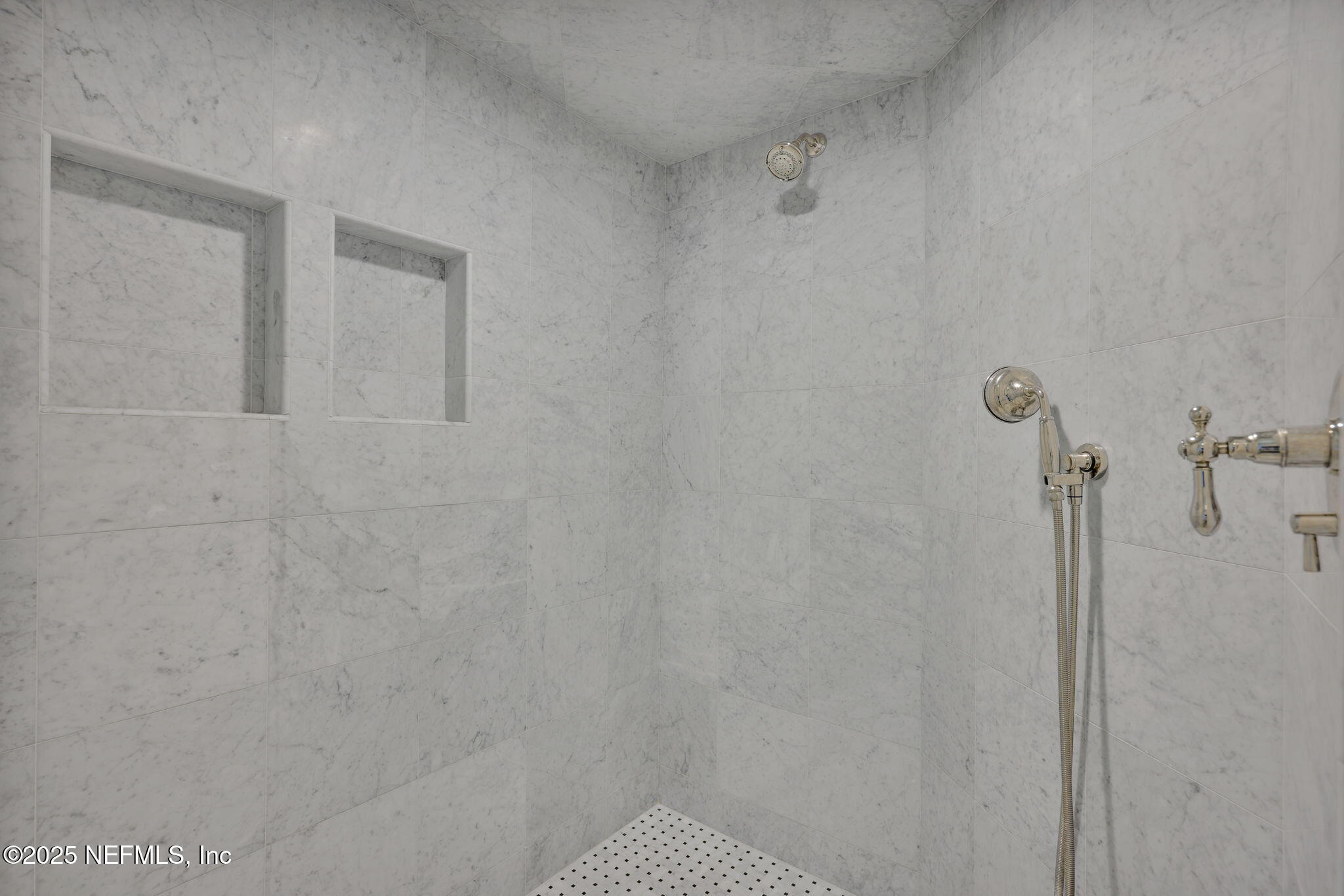 101 ROYAL LAGOON Court