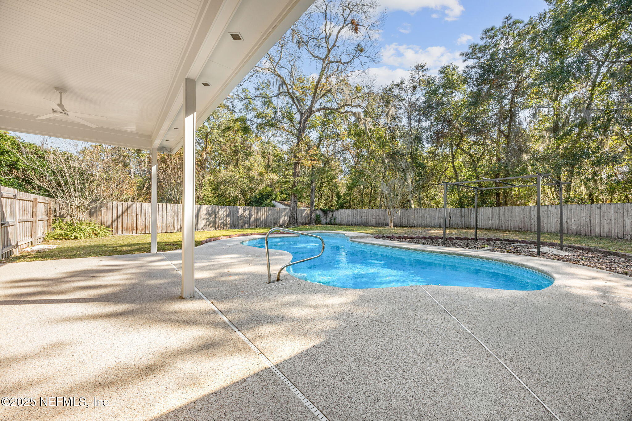 2421 HAWKCREST Drive E, St. Johns