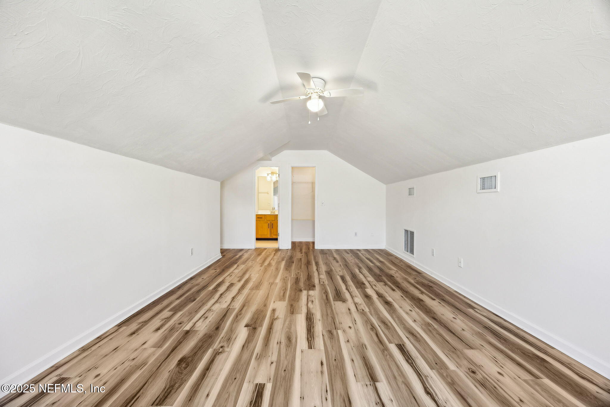 2421 HAWKCREST Drive E, St. Johns