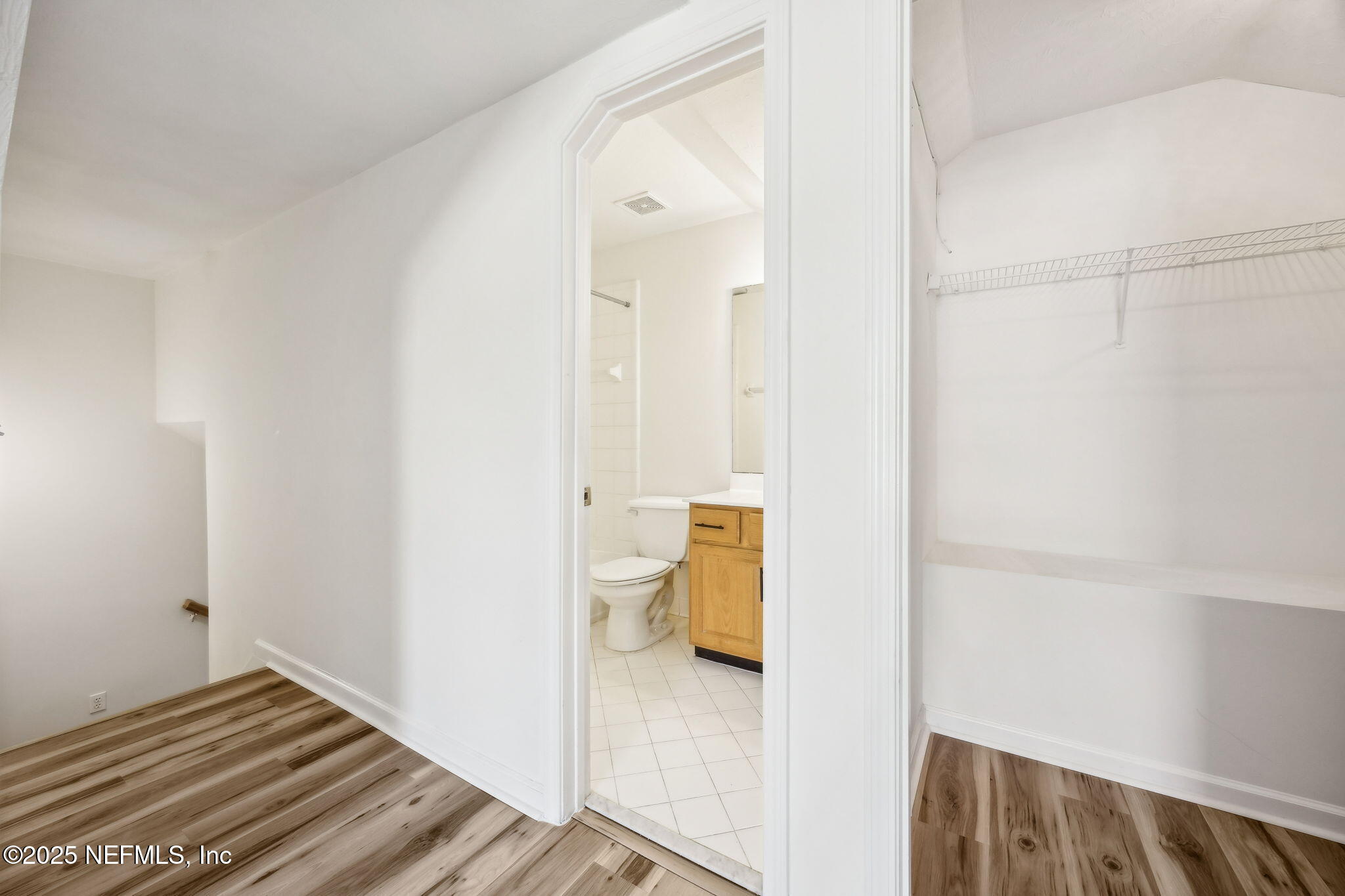 2421 HAWKCREST Drive E, St. Johns