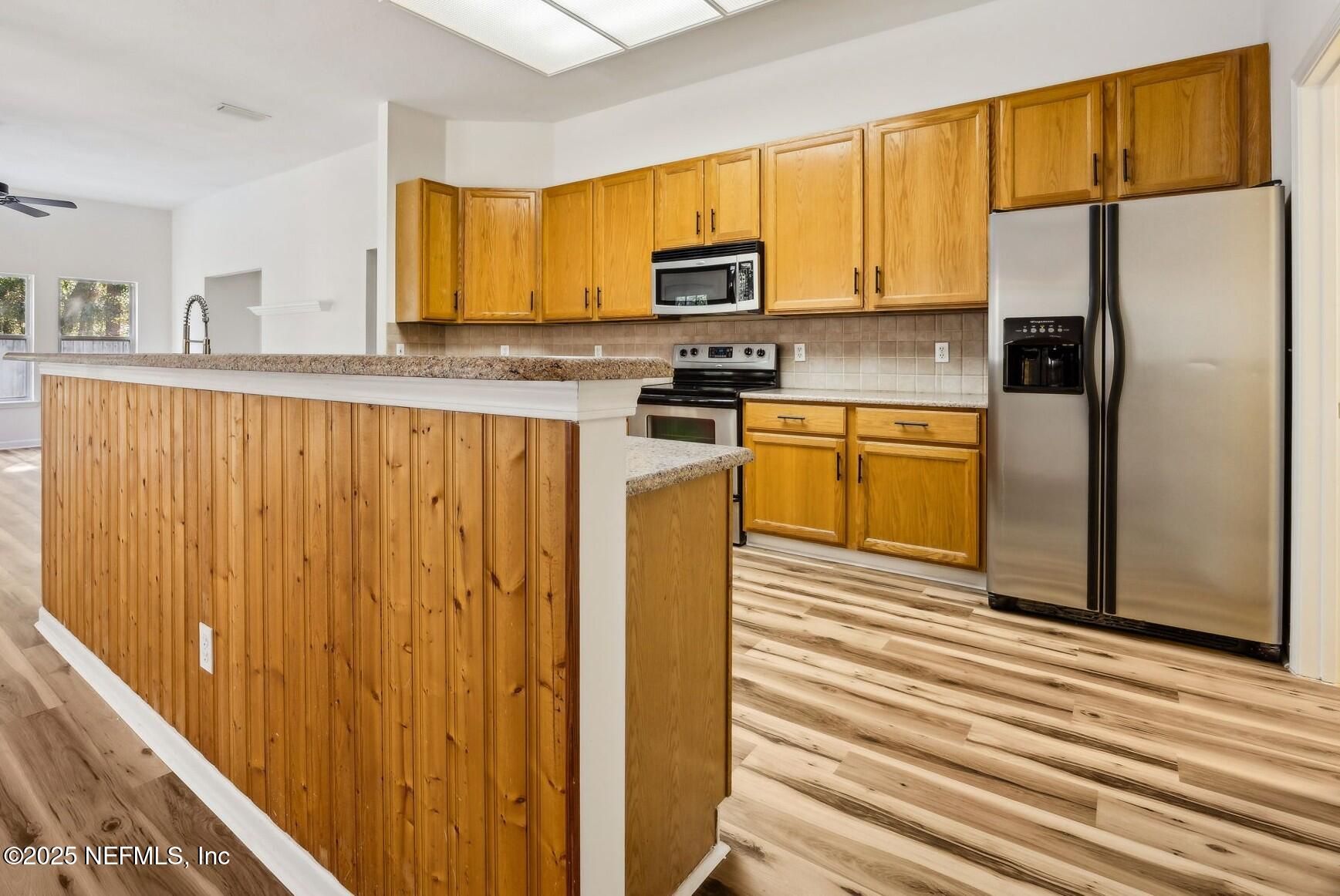 2421 HAWKCREST Drive E, St. Johns