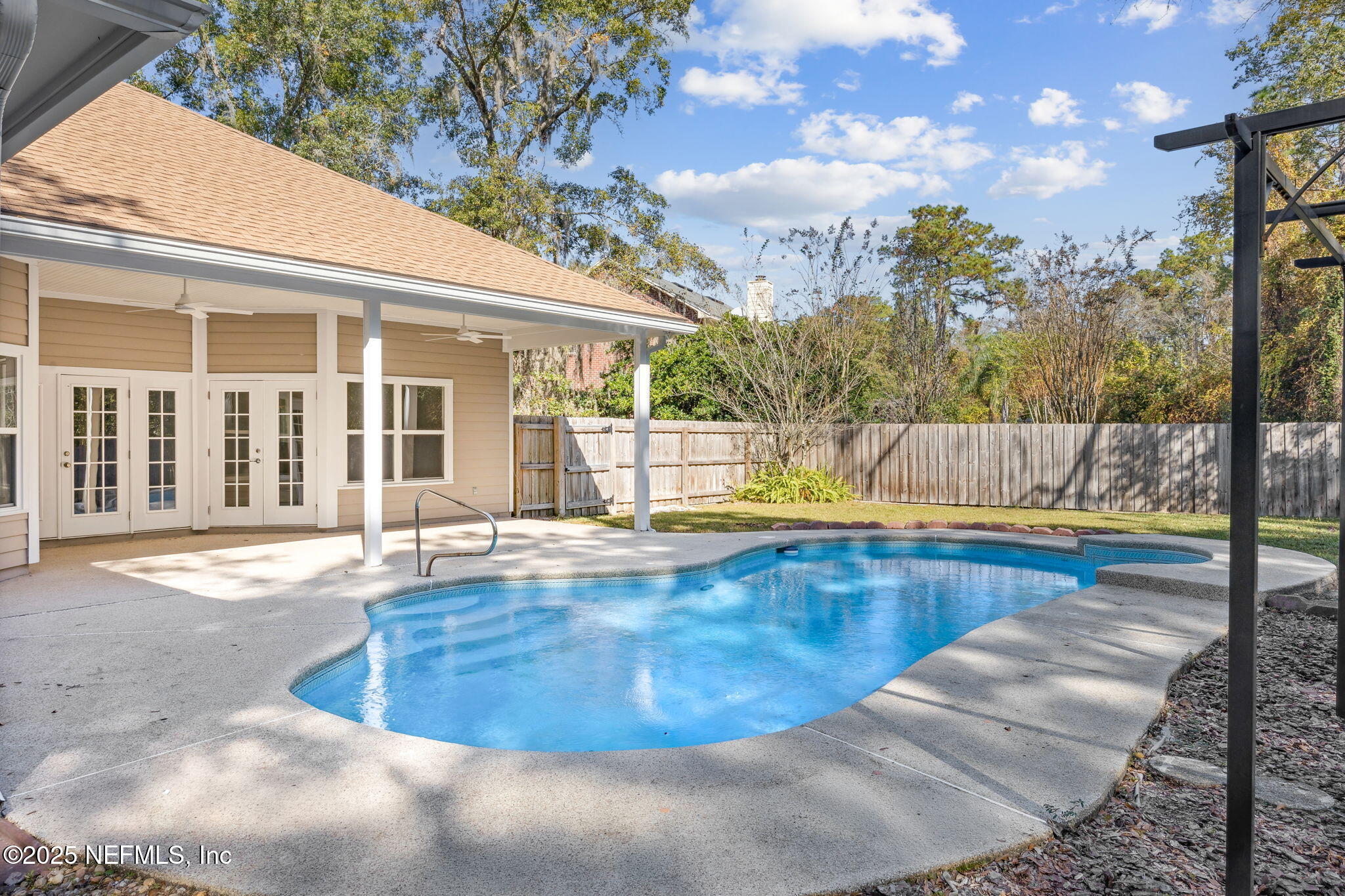 2421 HAWKCREST Drive E, St. Johns