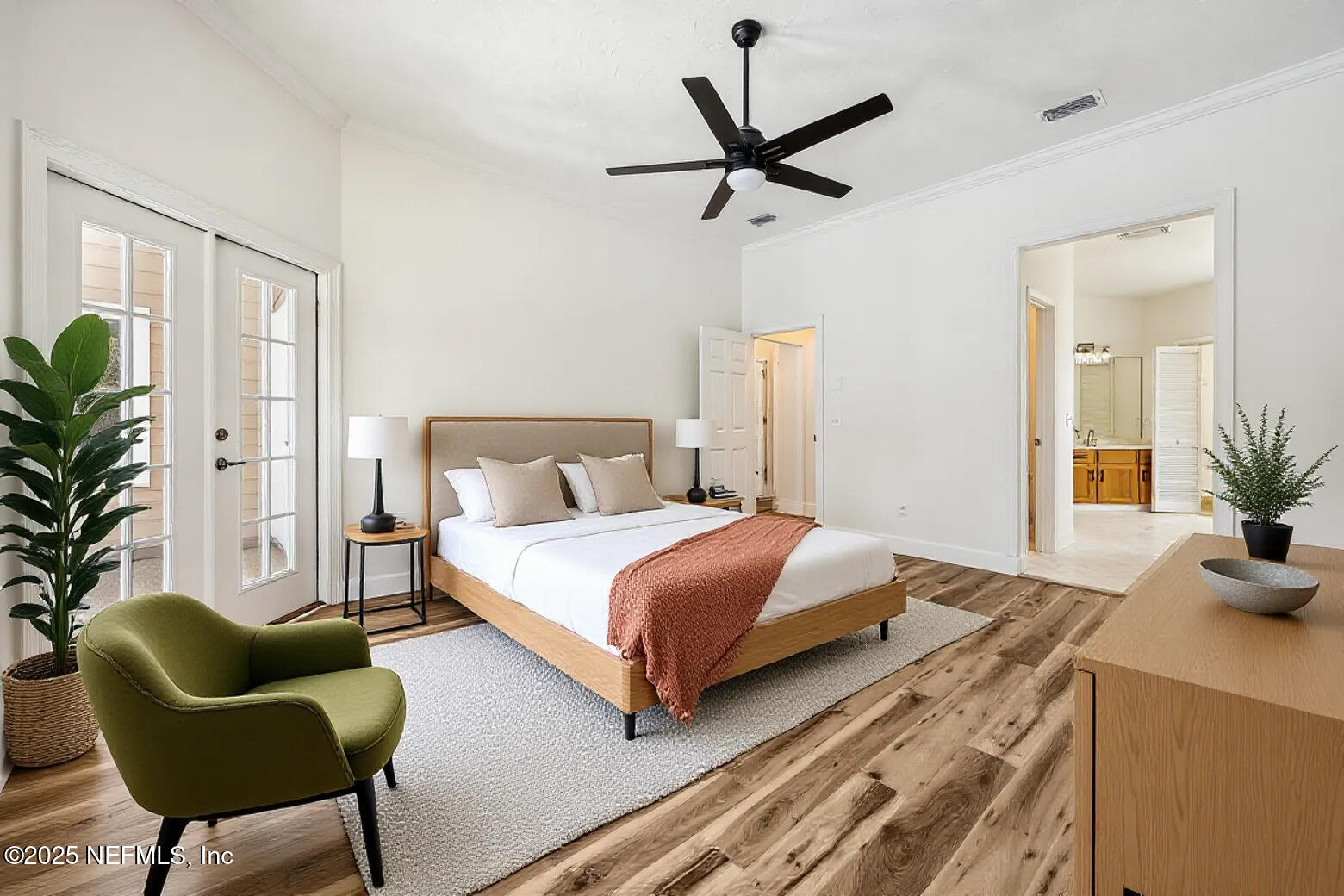 2421 HAWKCREST Drive E, St. Johns