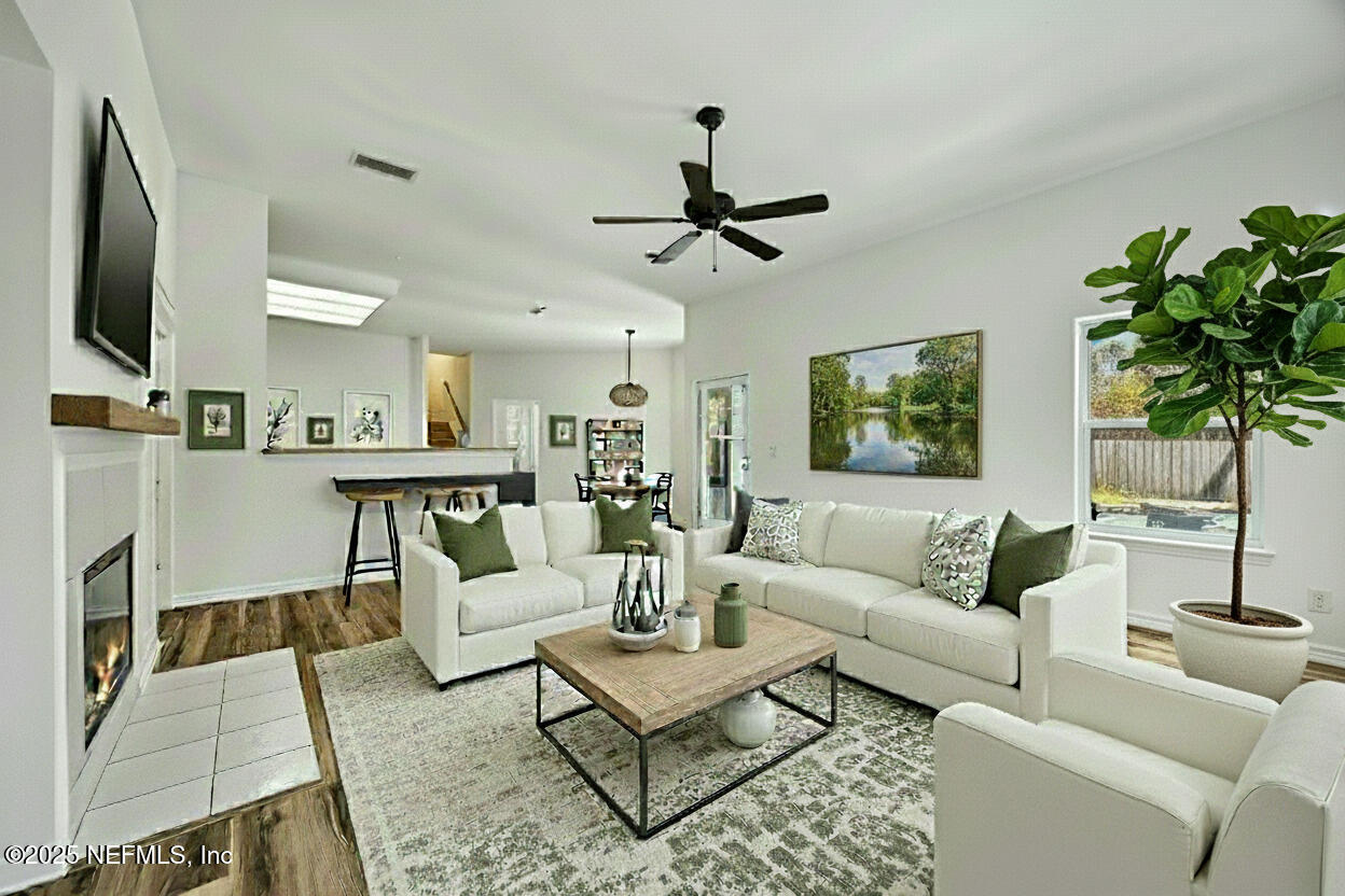 2421 HAWKCREST Drive E, St. Johns