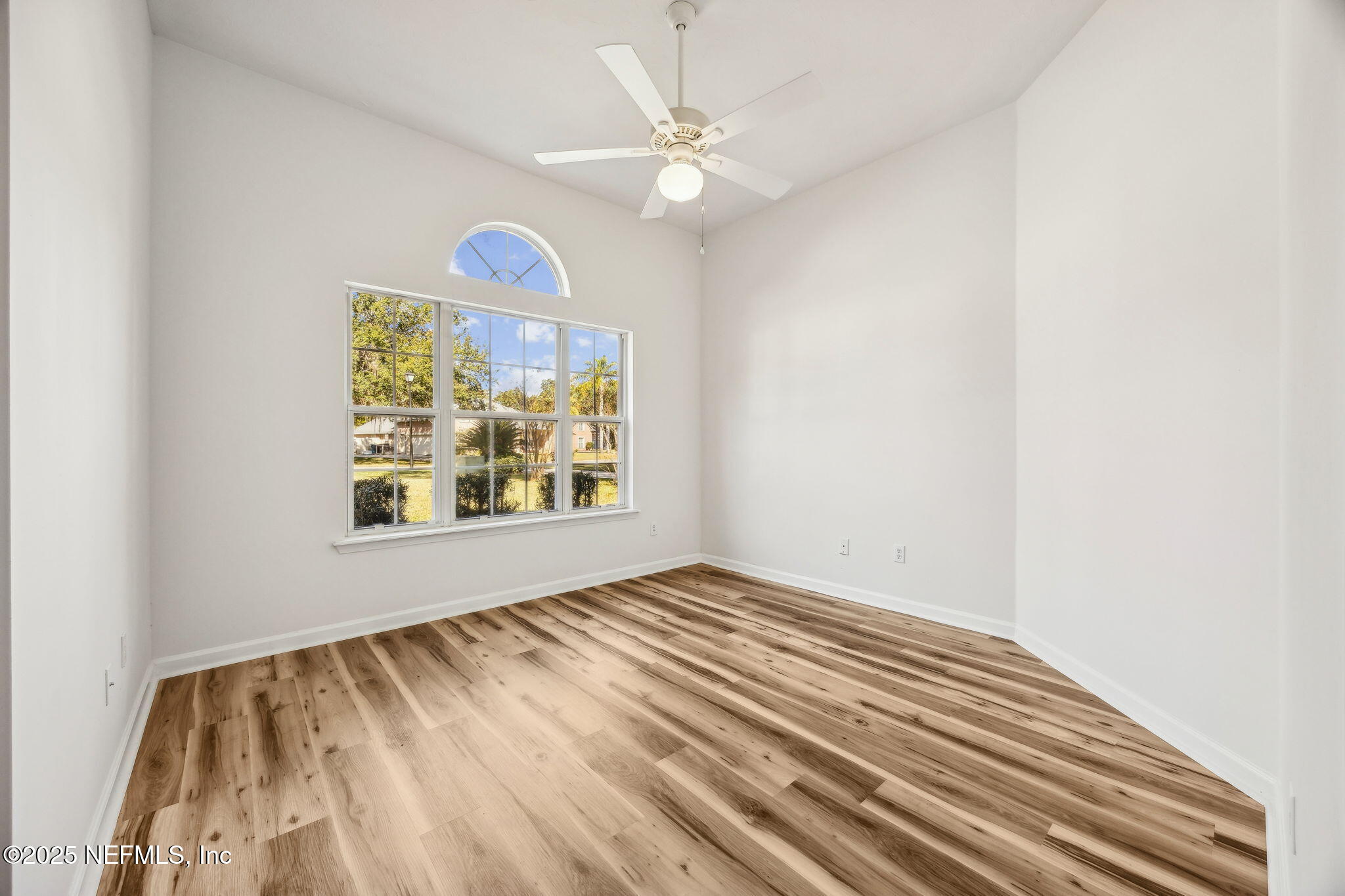 2421 HAWKCREST Drive E, St. Johns