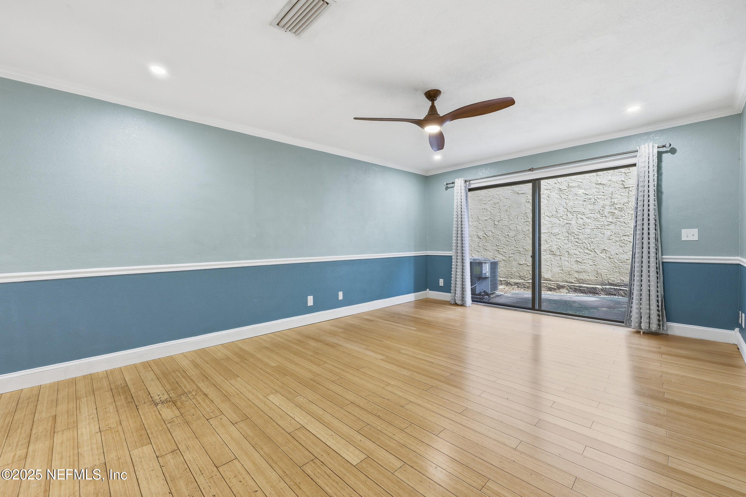 5811 ATLANTIC Boulevard 229