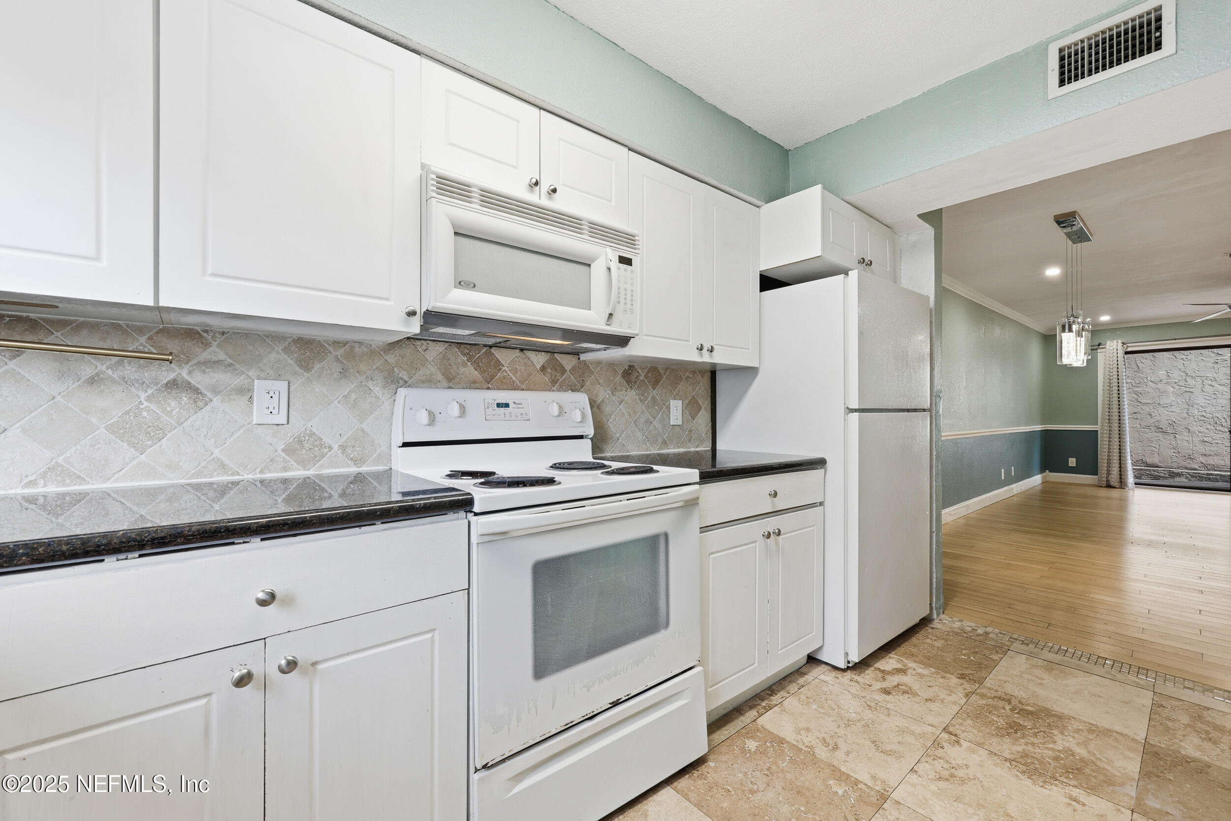 5811 ATLANTIC Boulevard 229