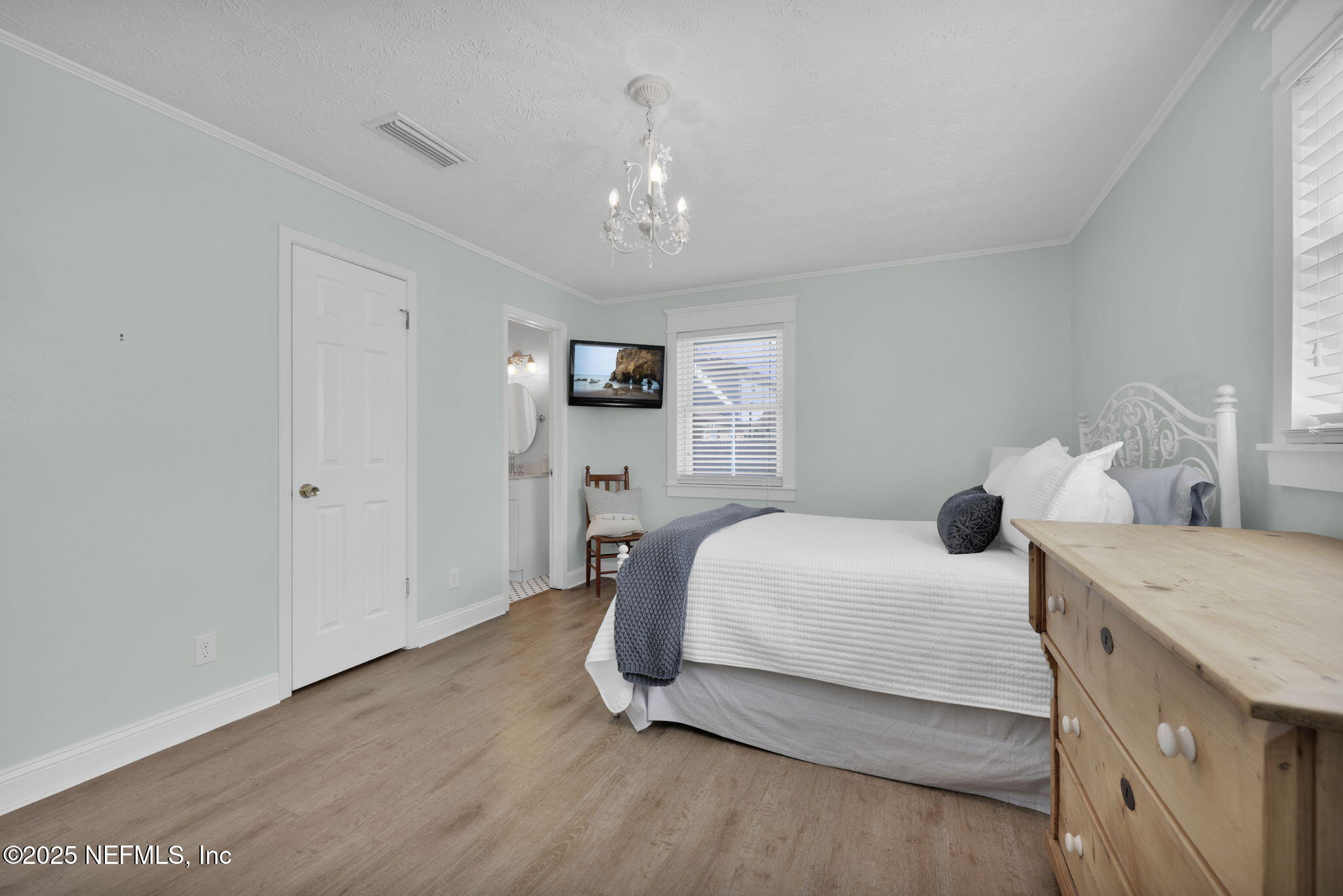 58 DOLPHIN Boulevard E