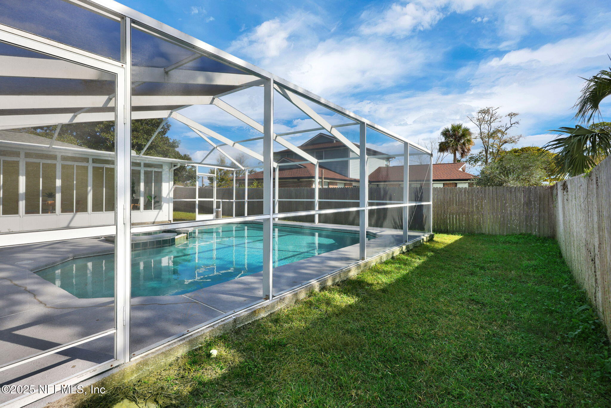 58 DOLPHIN Boulevard E