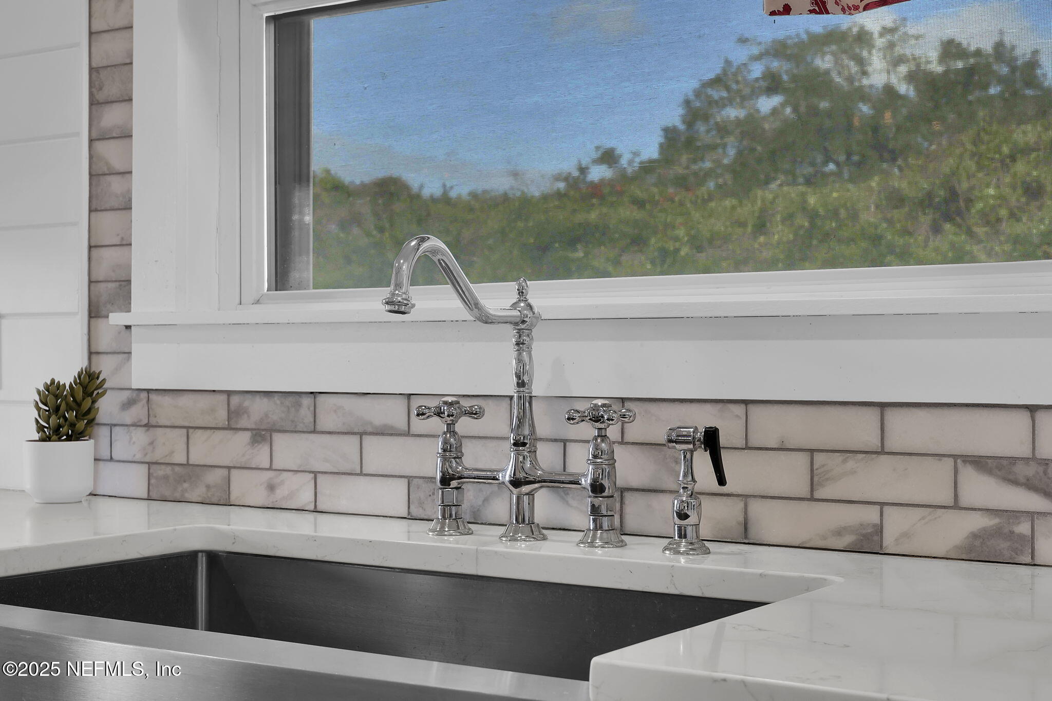 58 DOLPHIN Boulevard E