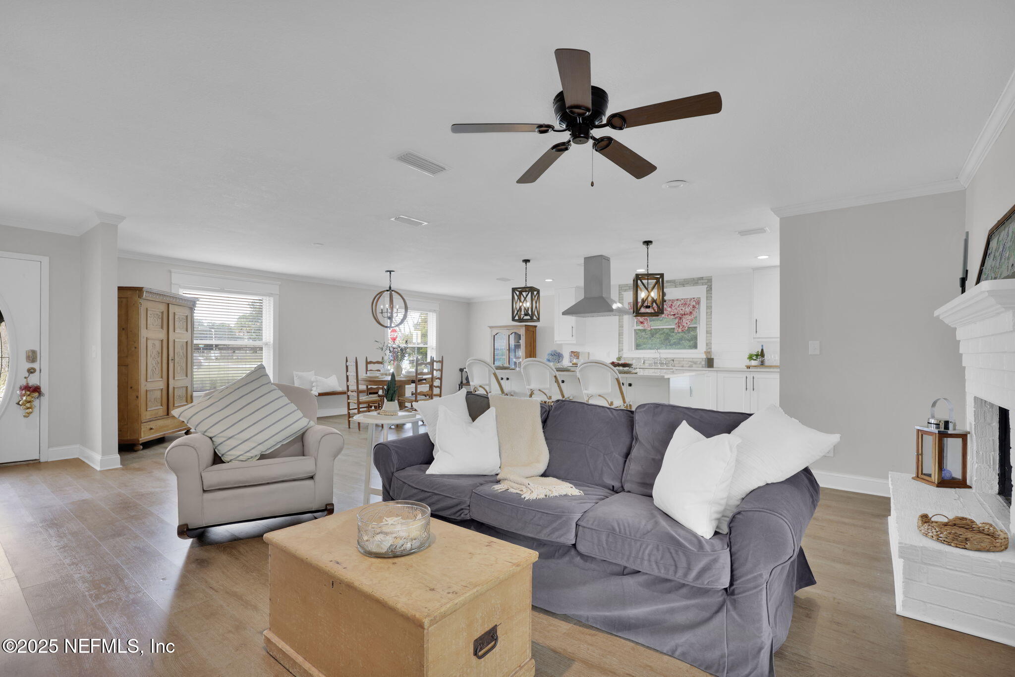 58 DOLPHIN Boulevard E