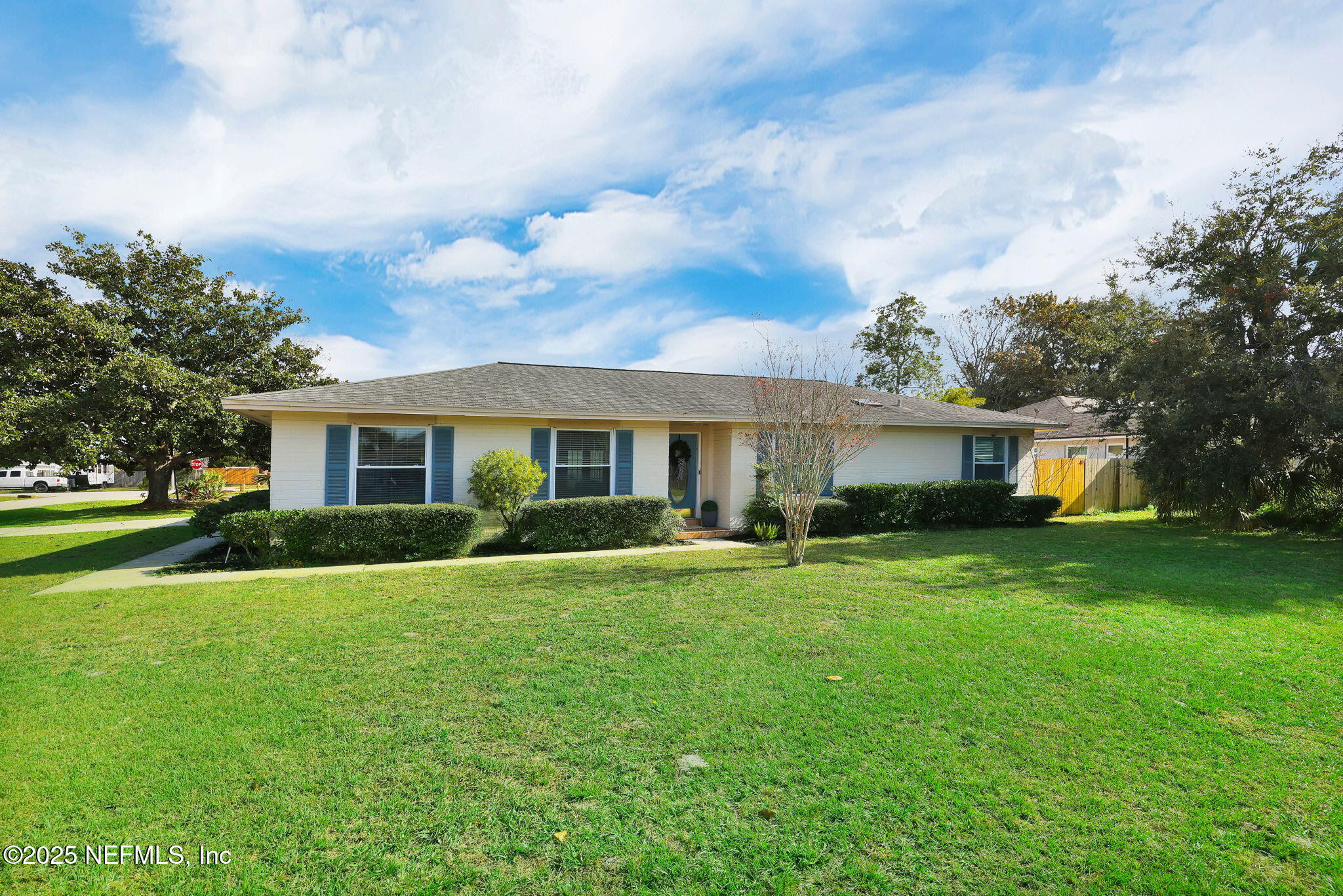 58 DOLPHIN Boulevard E