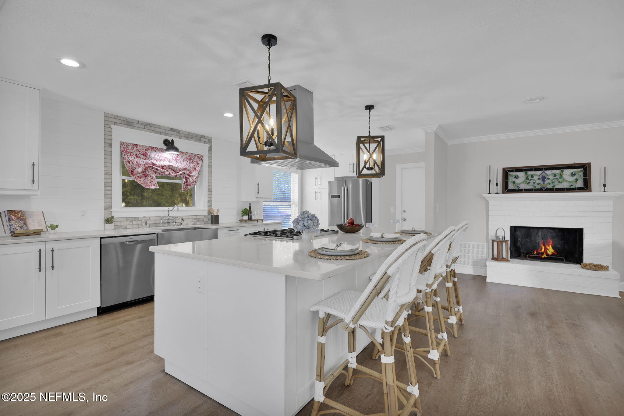 58 DOLPHIN Boulevard E