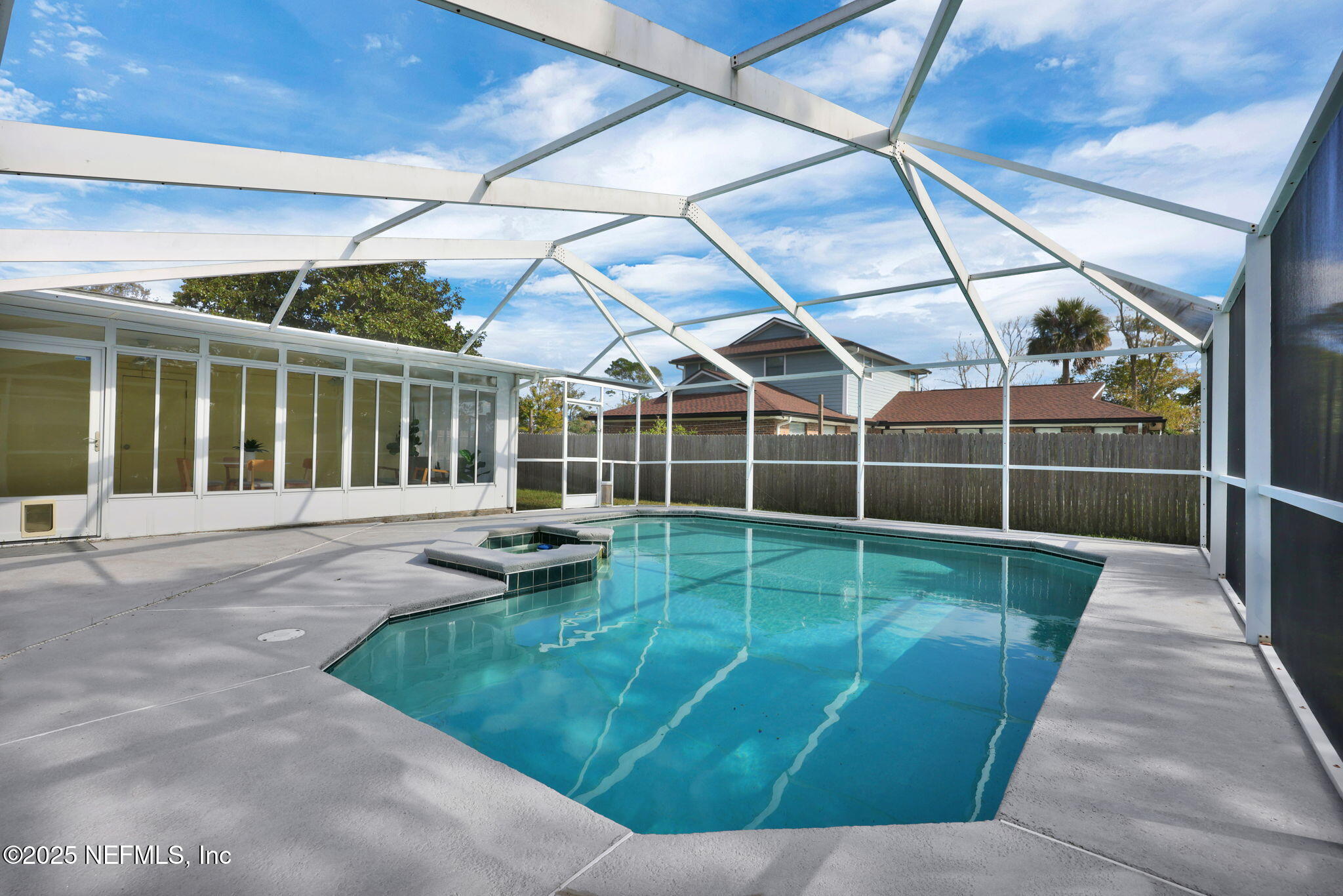 58 DOLPHIN Boulevard E