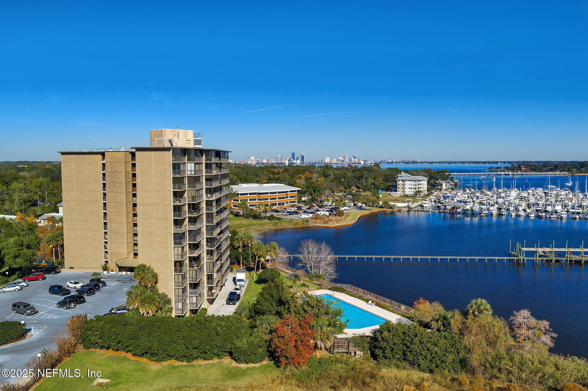 4401 LAKESIDE Drive 1204