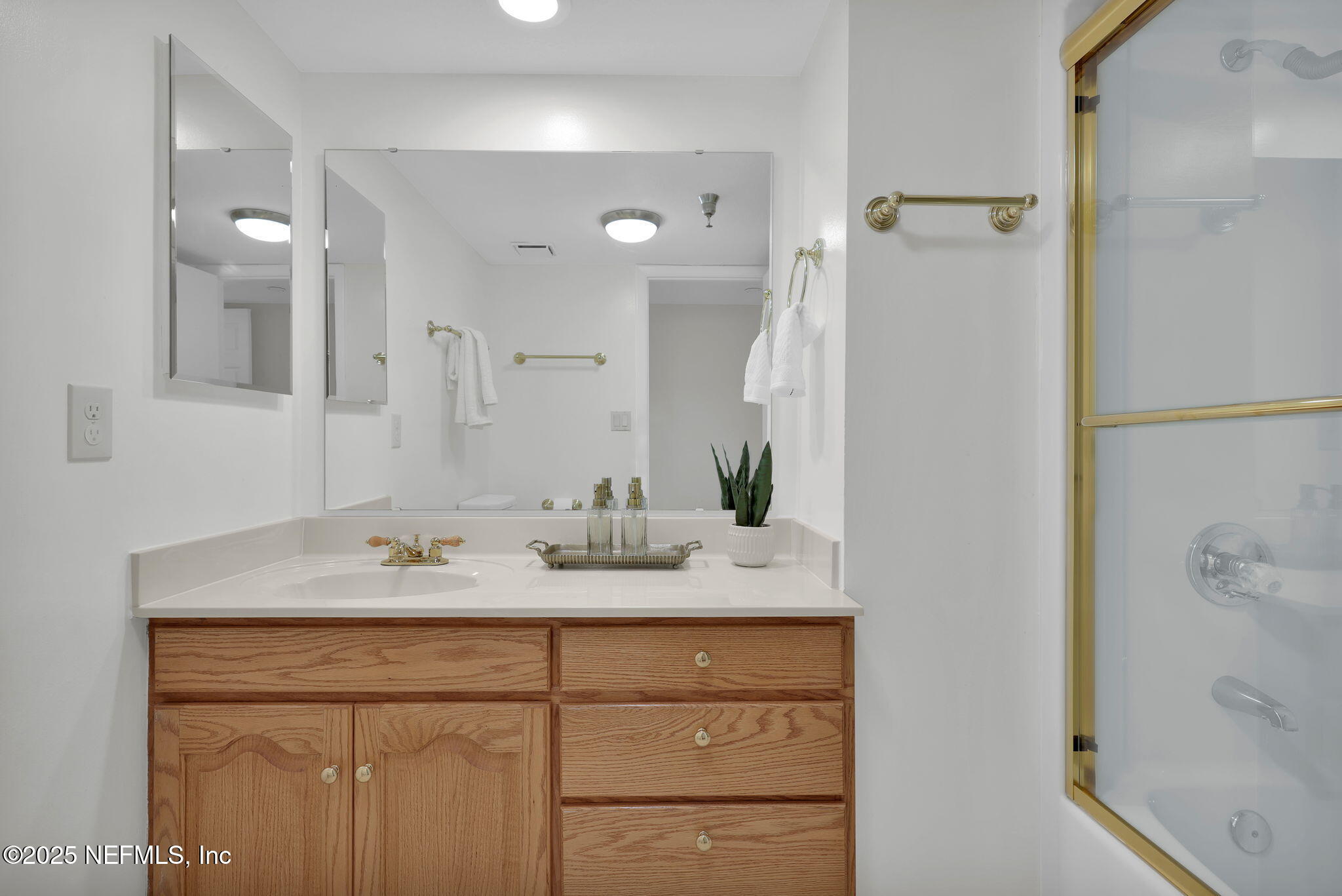 4401 LAKESIDE Drive 1204