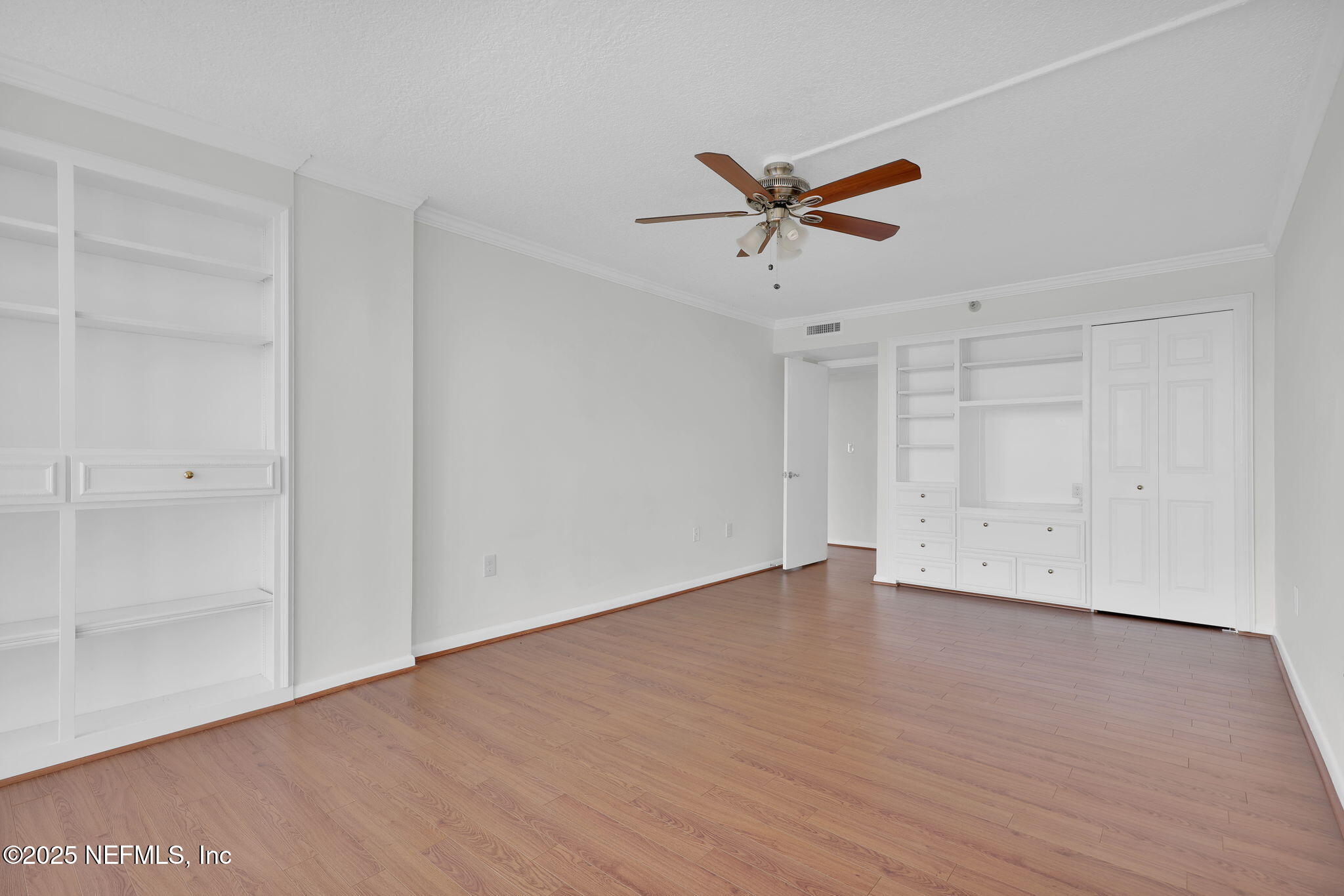 4401 LAKESIDE Drive 1204