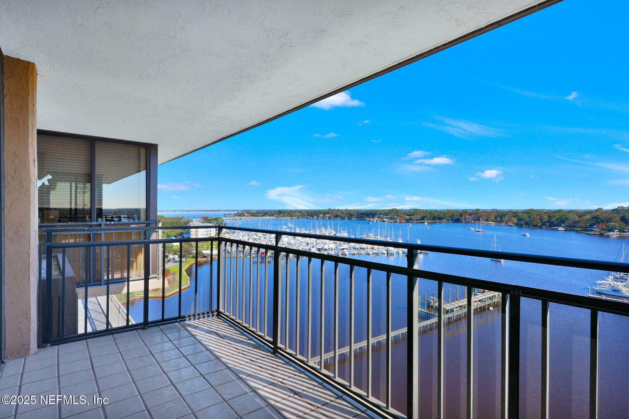 4401 LAKESIDE Drive 1204