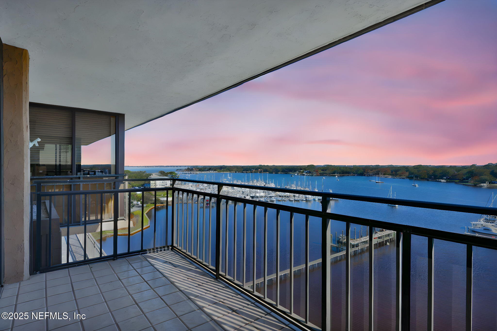 4401 LAKESIDE Drive 1204