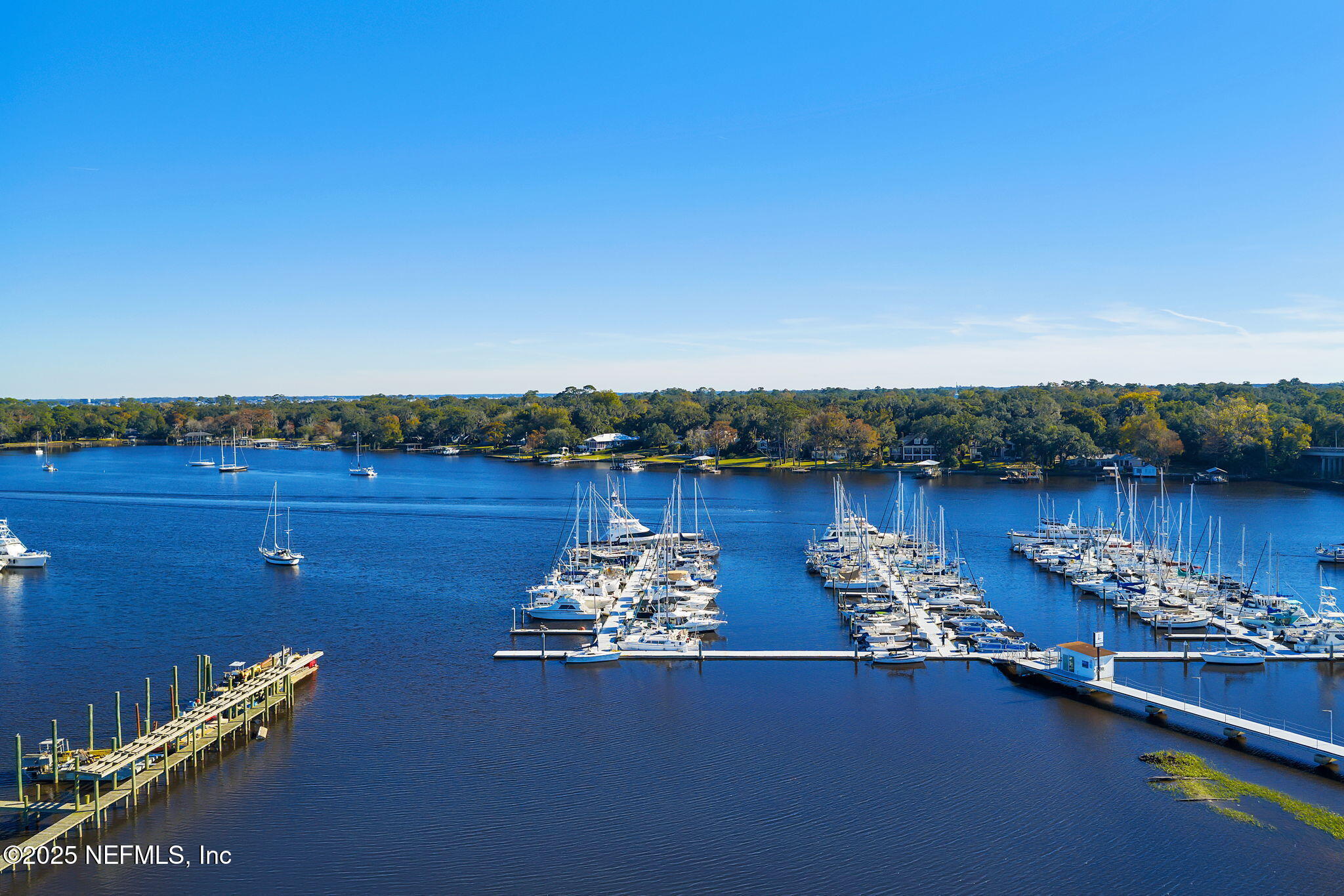 4401 LAKESIDE Drive 1204