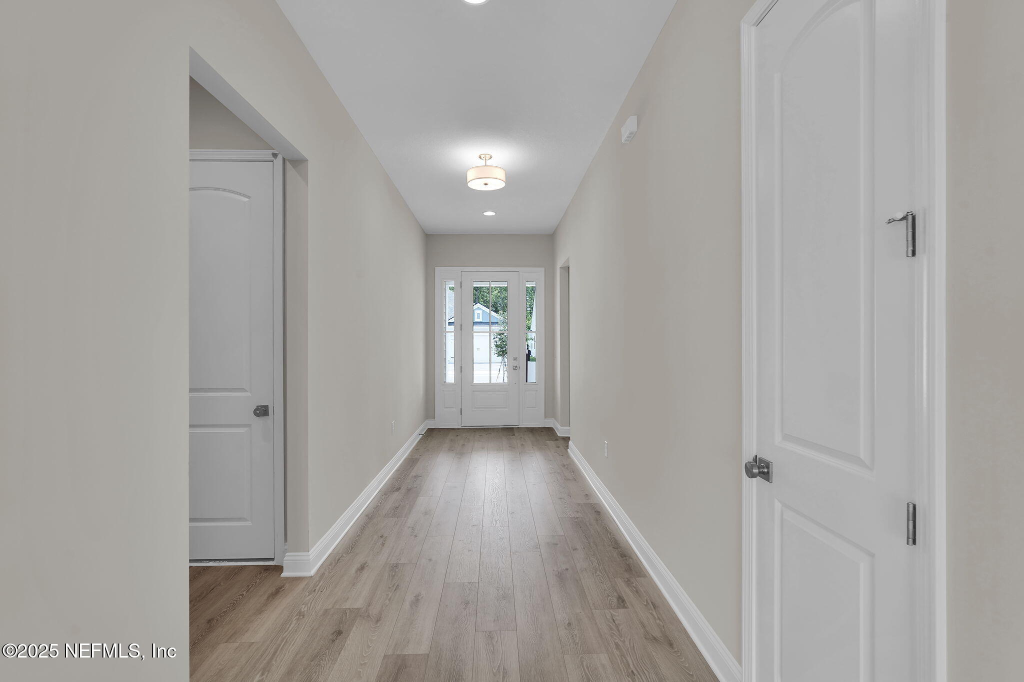 323 SAWGRASS Drive