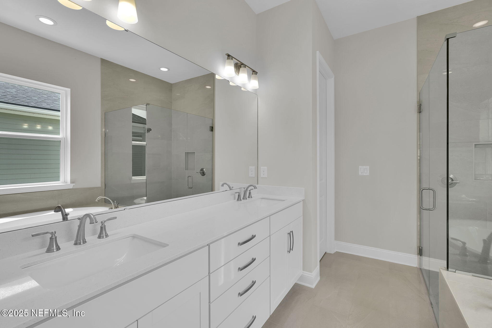 323 SAWGRASS Drive