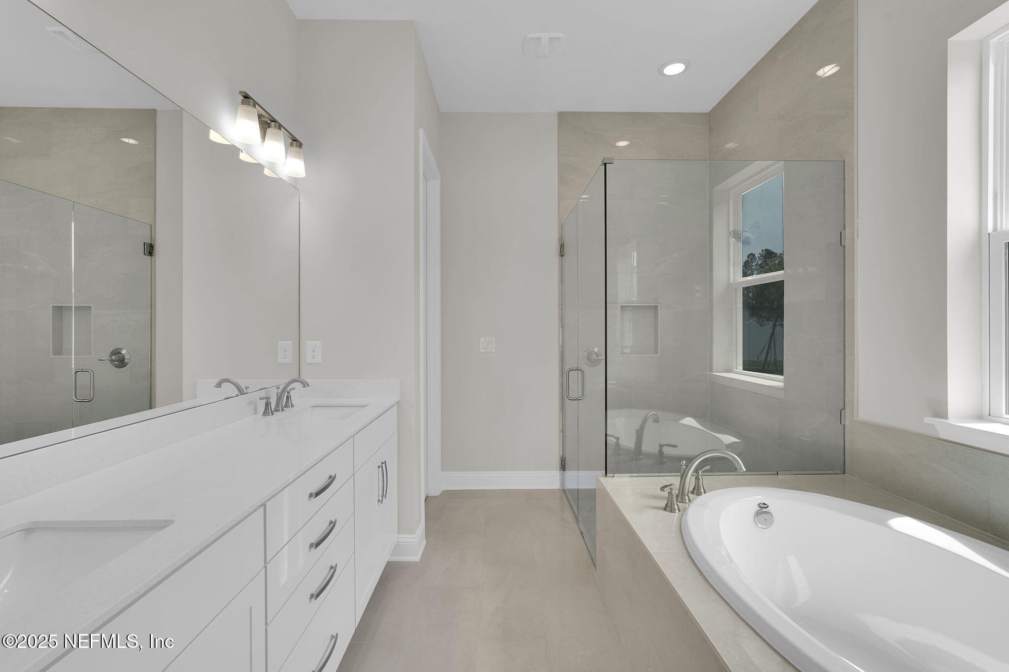 323 SAWGRASS Drive