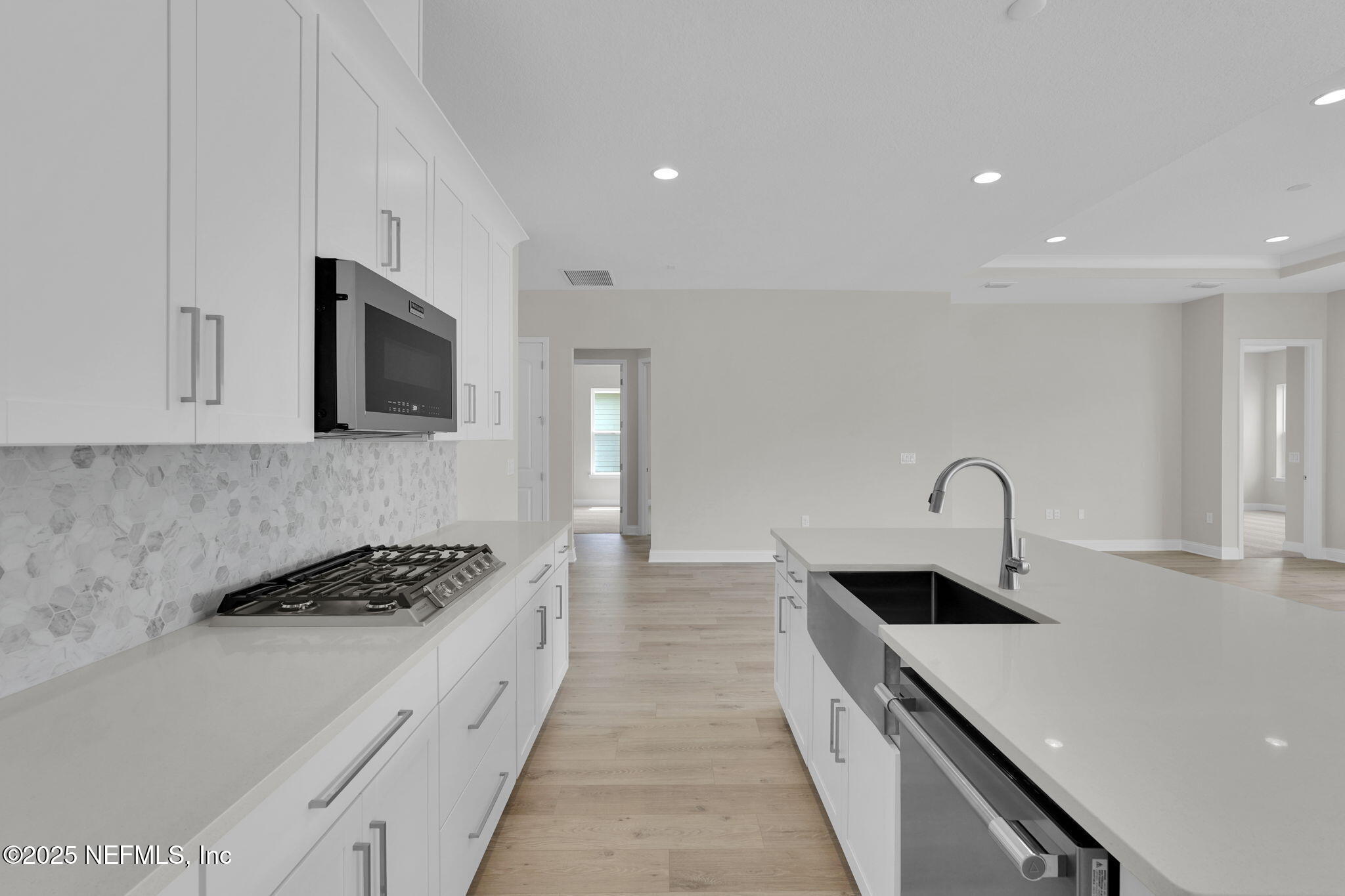 323 SAWGRASS Drive