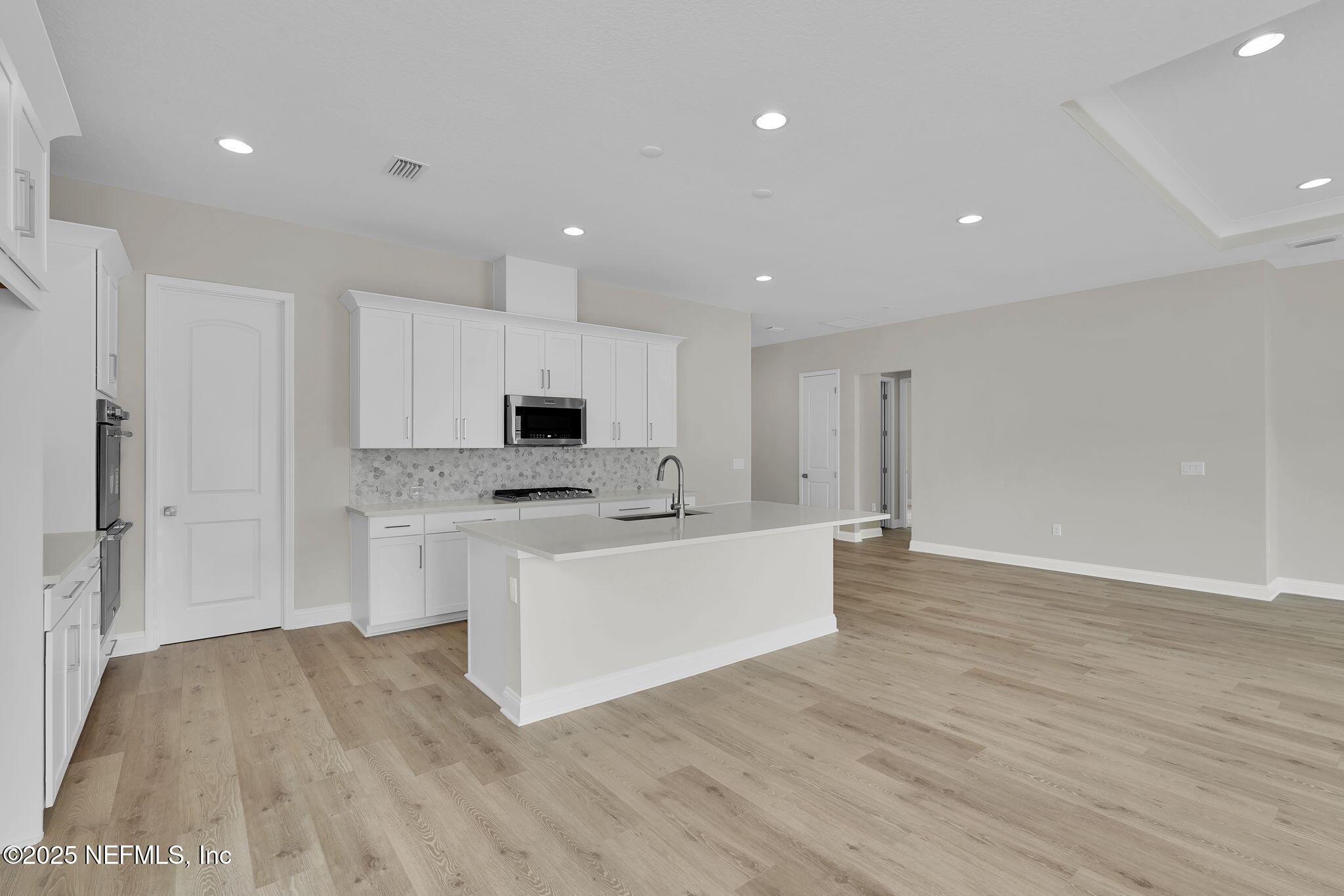 323 SAWGRASS Drive