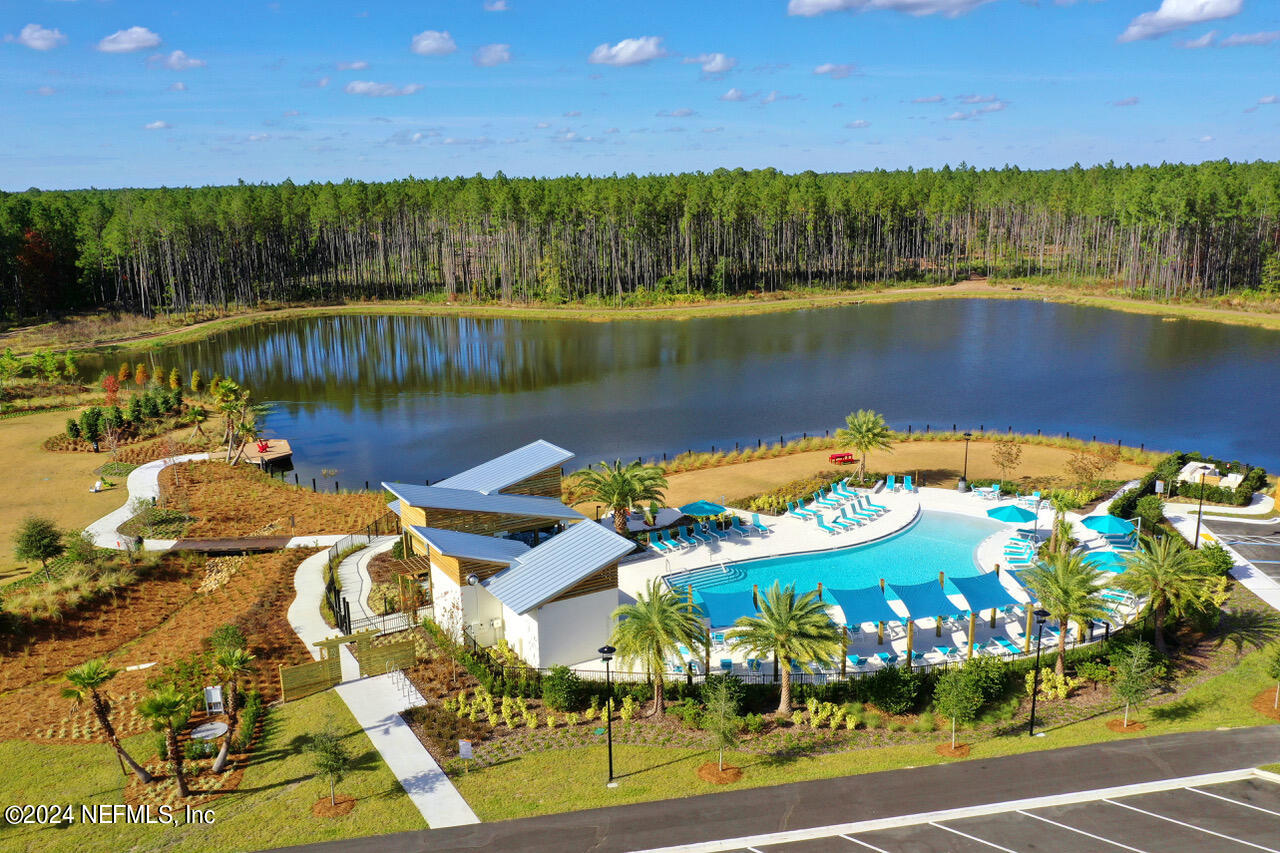 323 SAWGRASS Drive