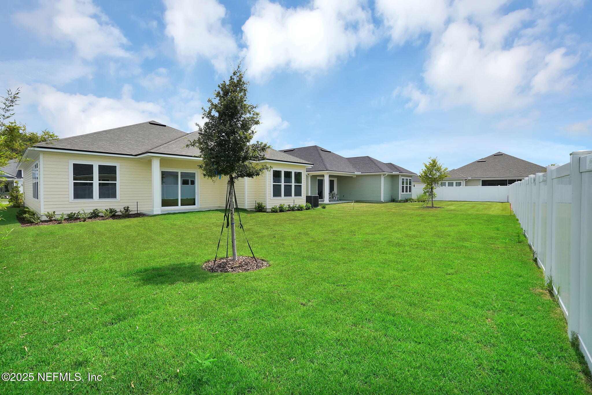 323 SAWGRASS Drive