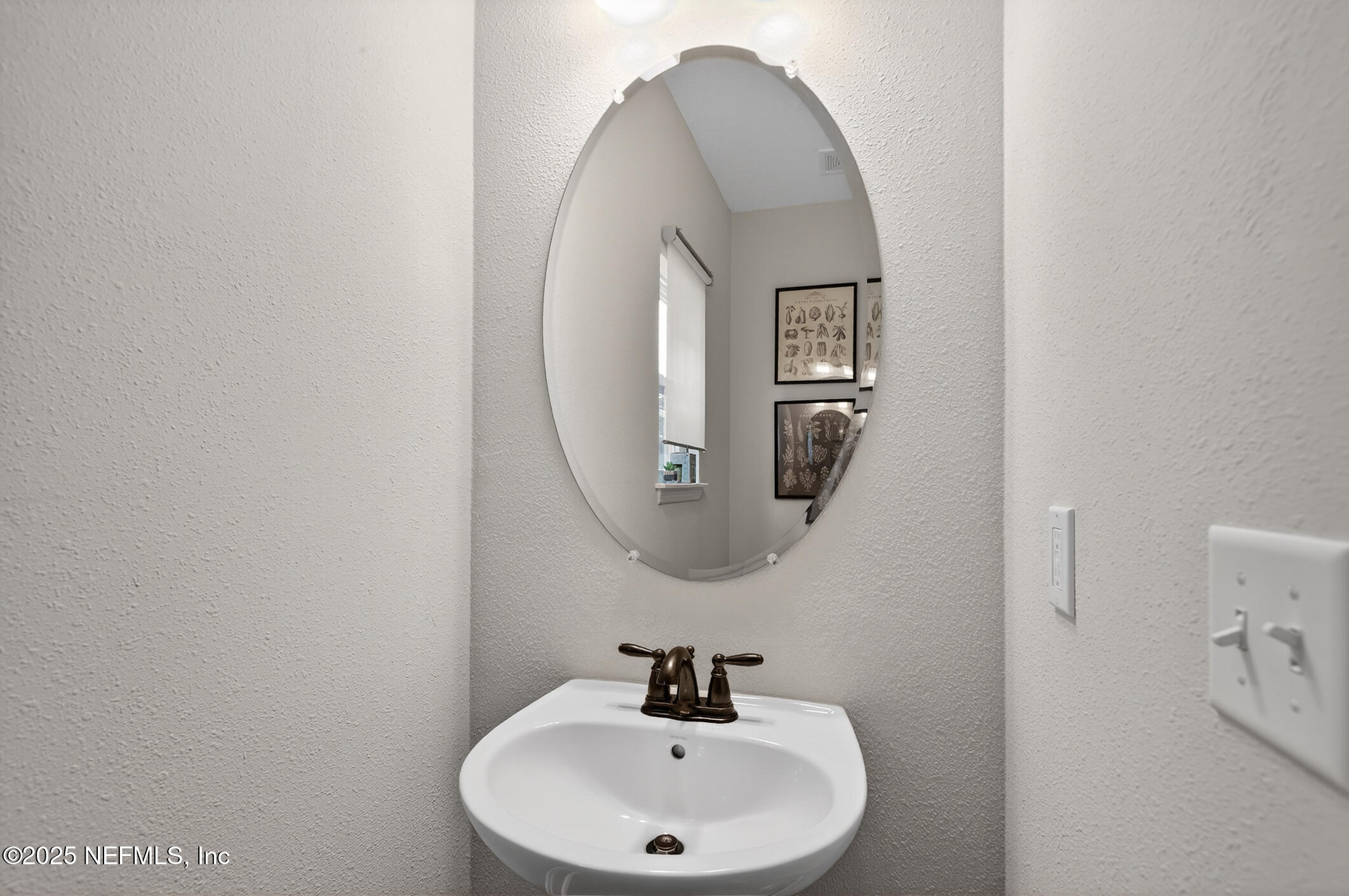 13659 HOLSINGER Boulevard