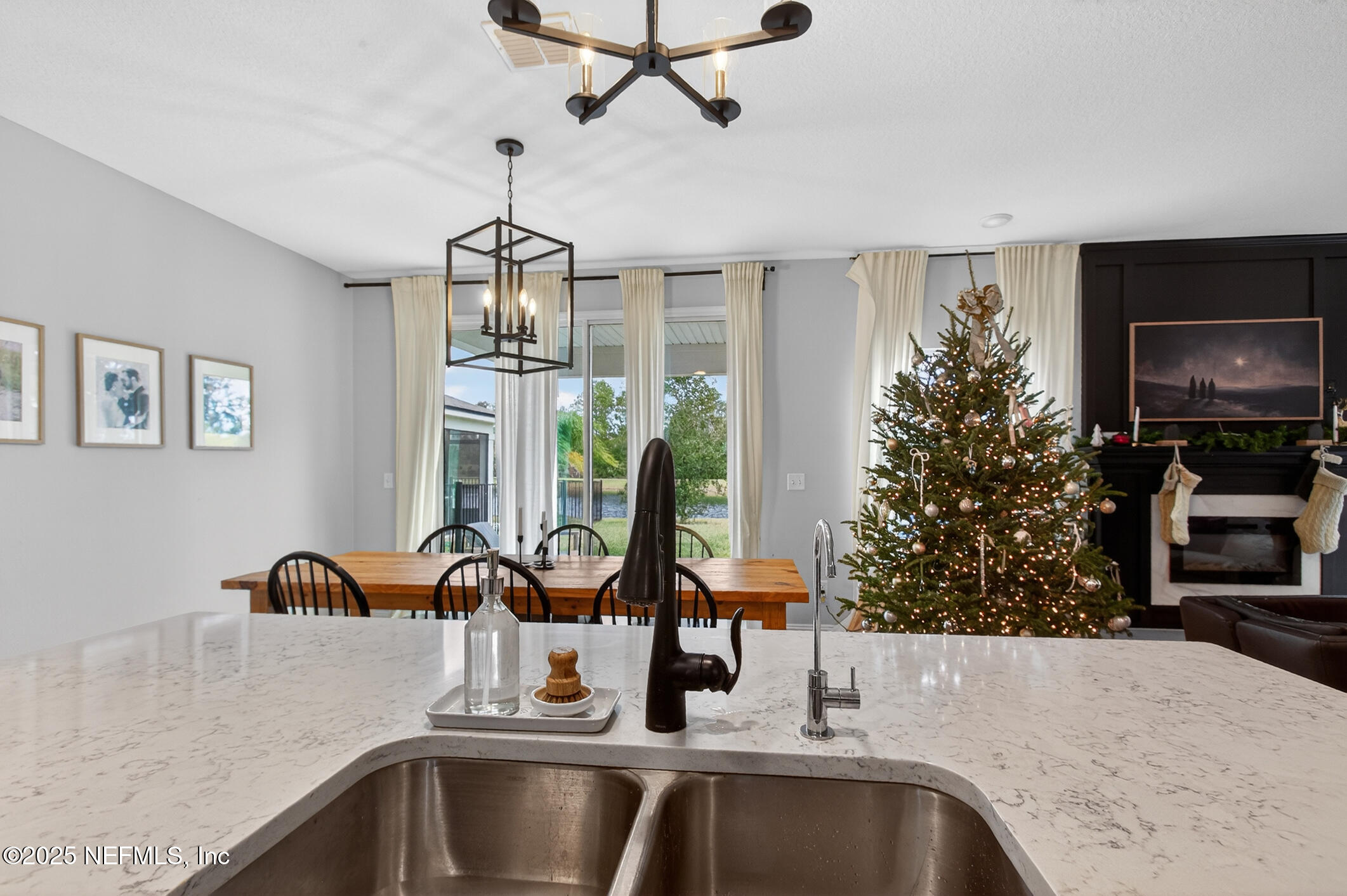 13659 HOLSINGER Boulevard