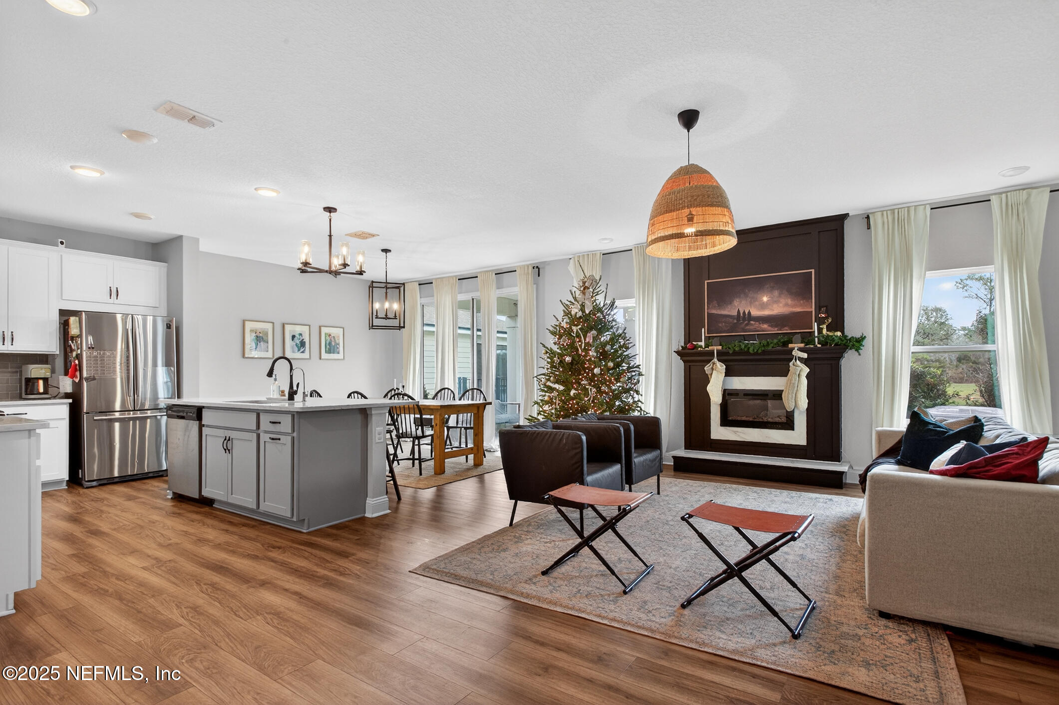 13659 HOLSINGER Boulevard