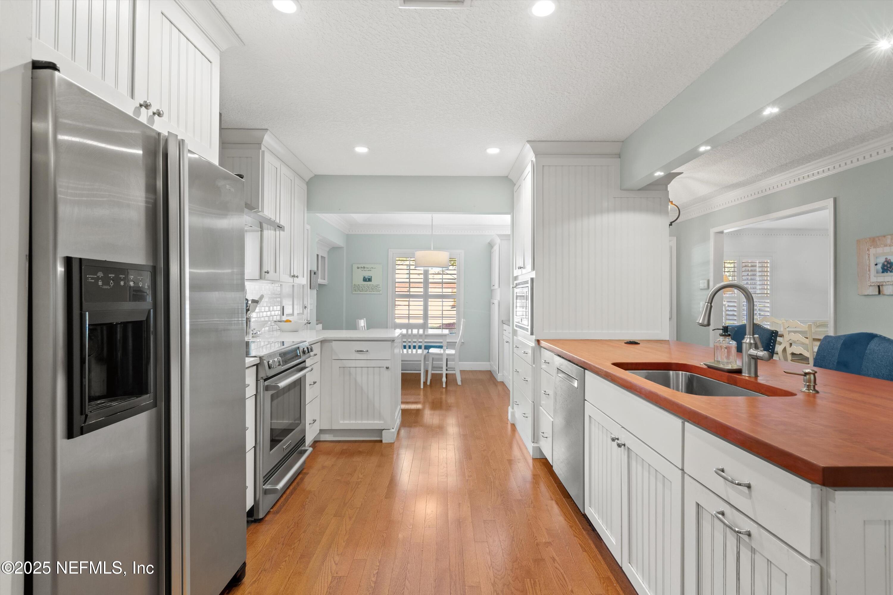 1344 WILLOW OAKS Drive S