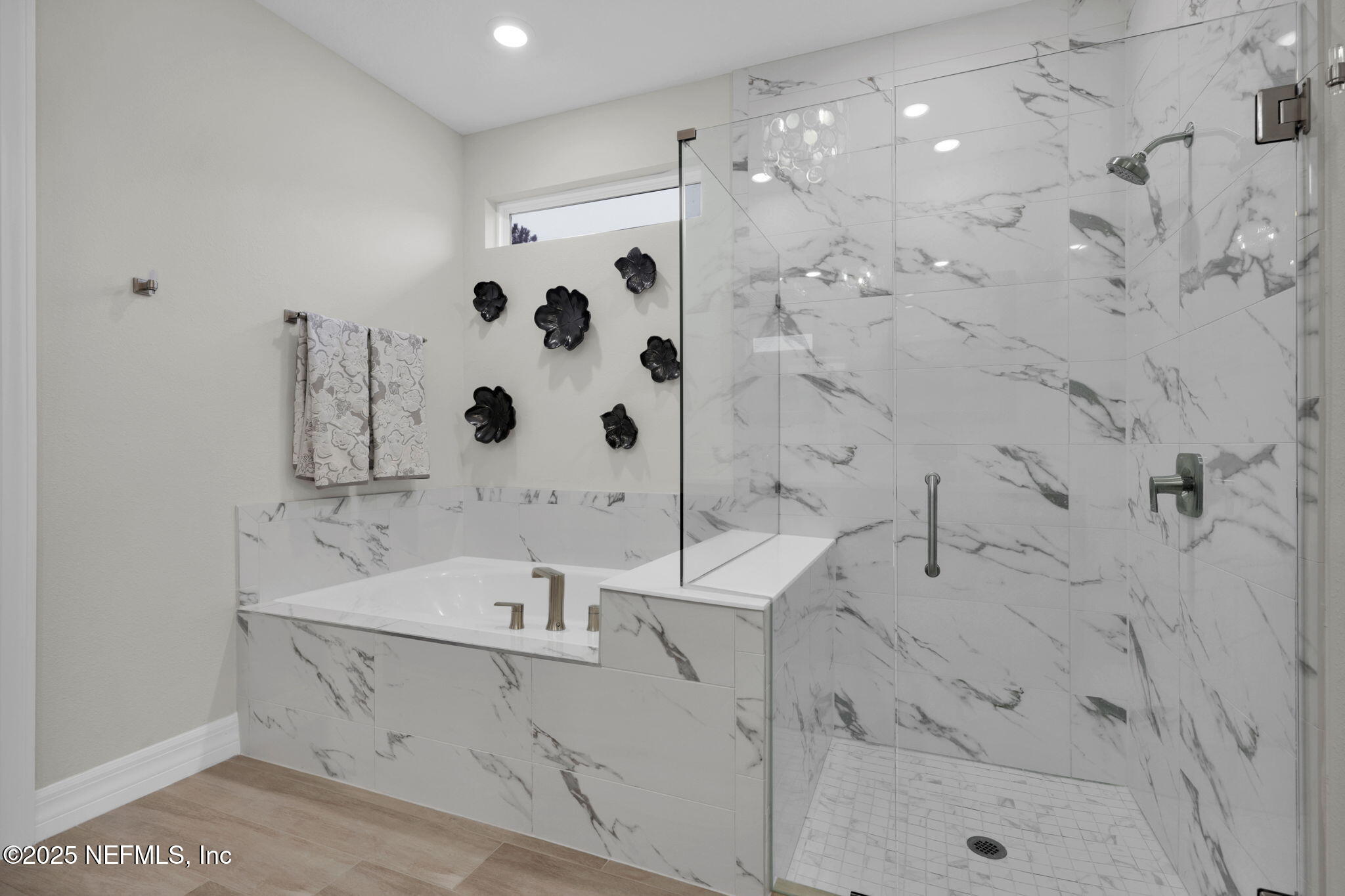 576 TIMBER LIGHT Trail