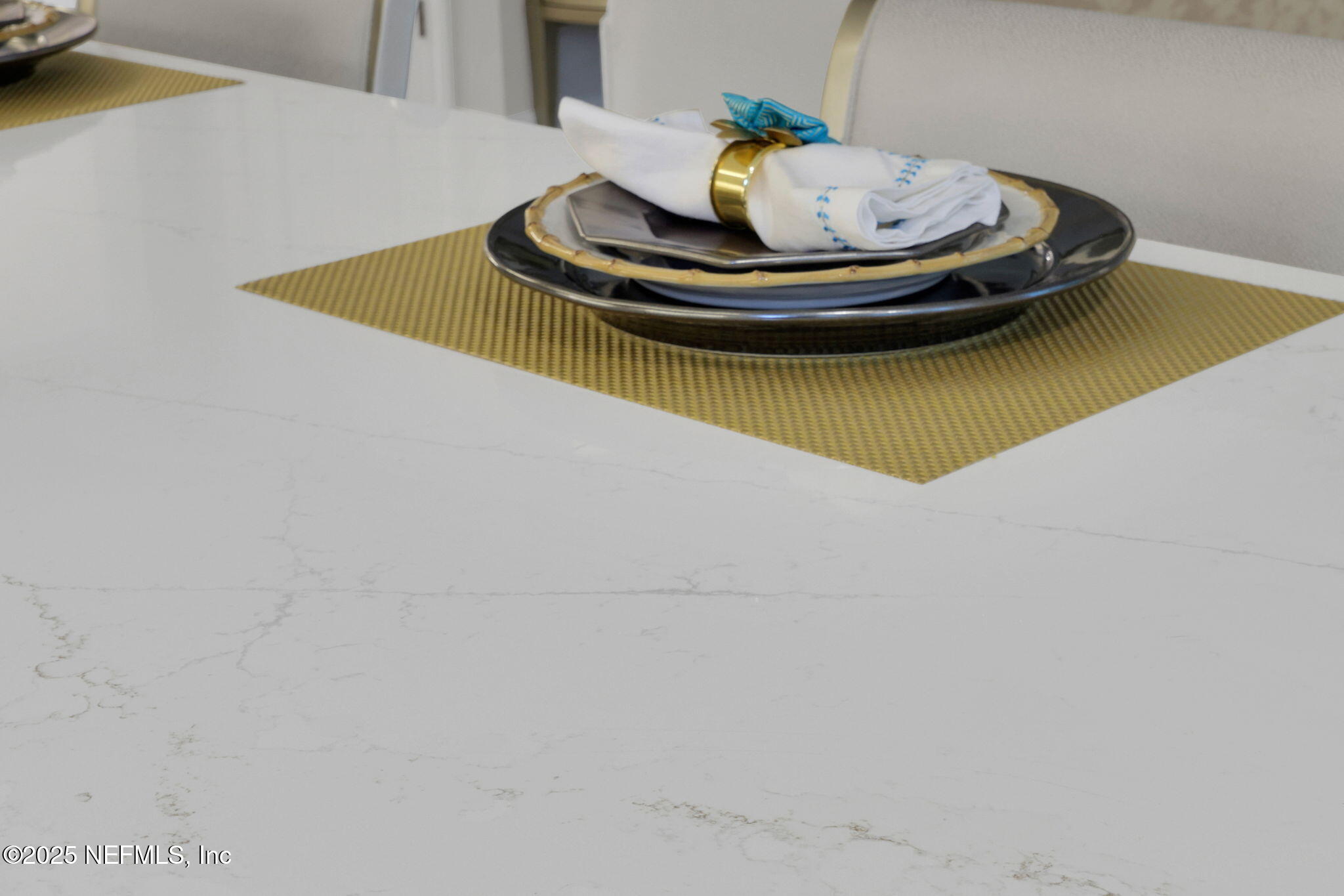 576 TIMBER LIGHT Trail