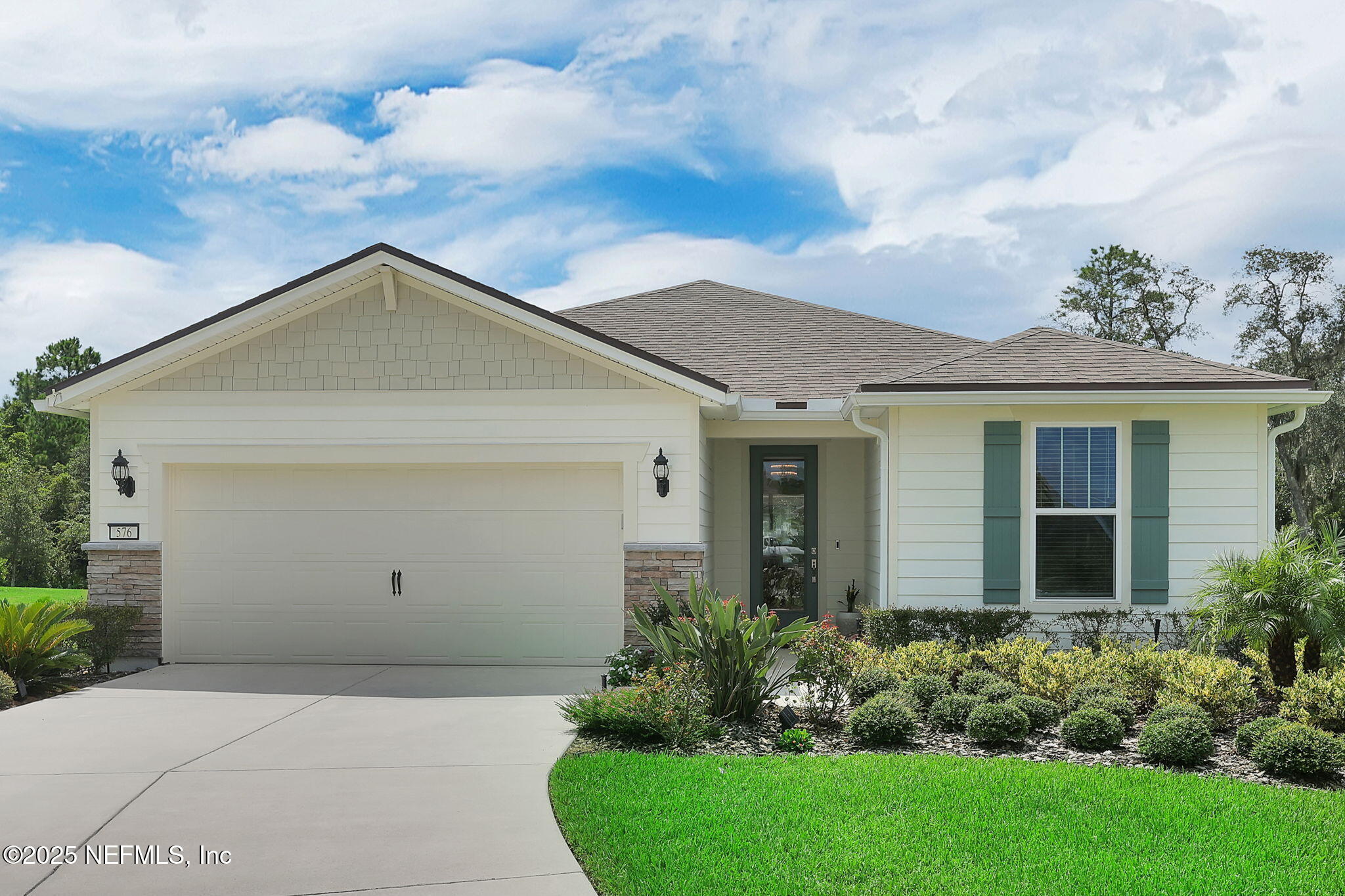 576 TIMBER LIGHT Trail