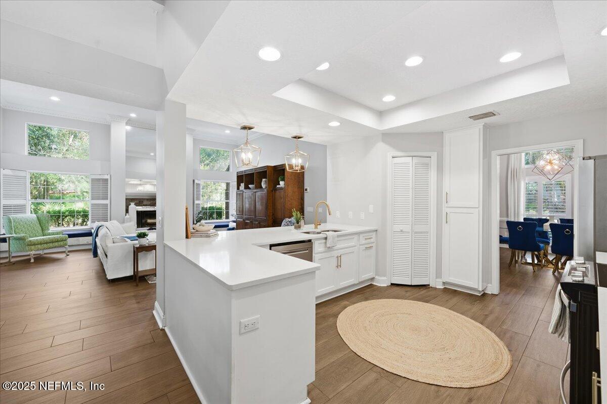 7007 CYPRESS BRIDGE Drive N