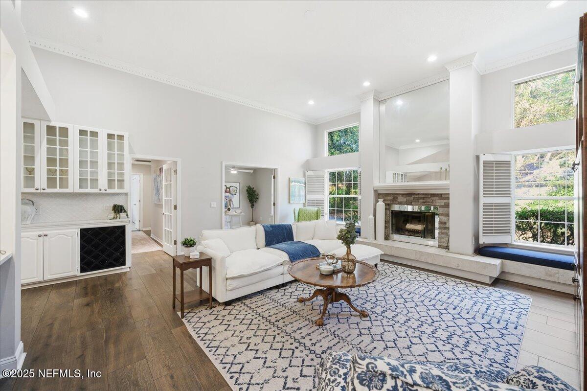 7007 CYPRESS BRIDGE Drive N