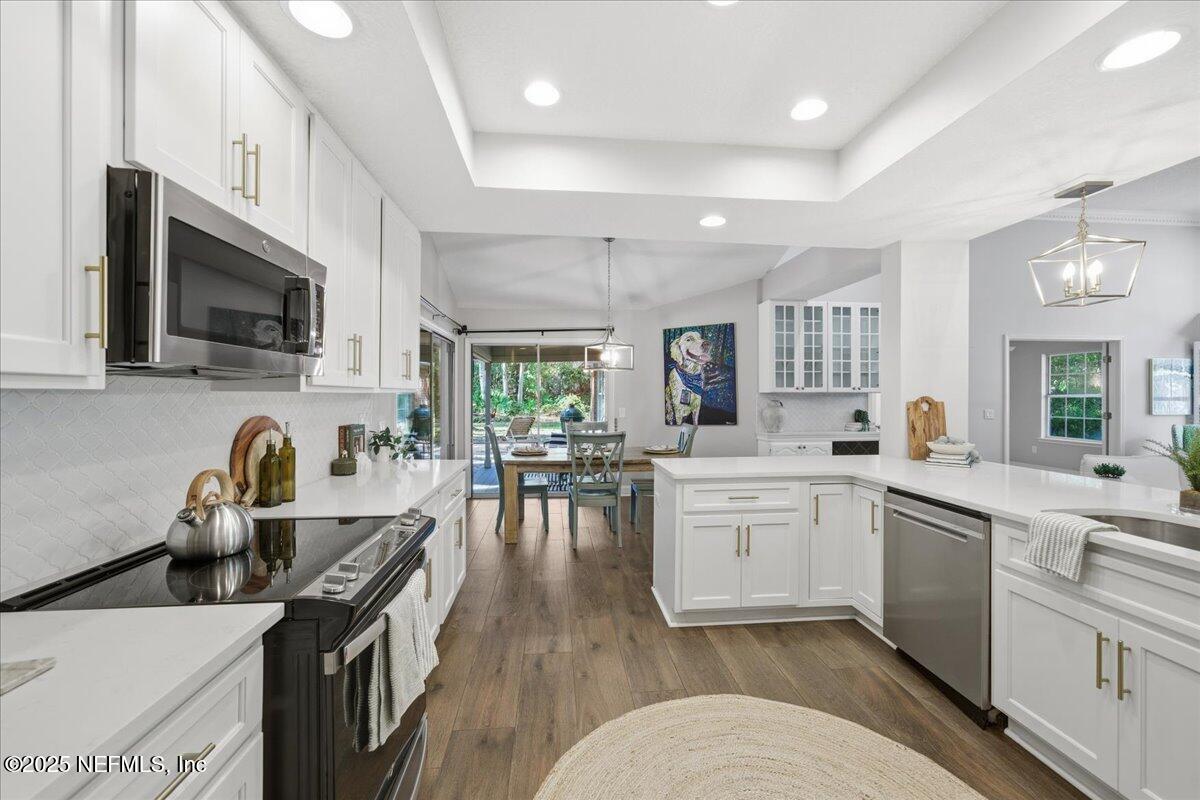 7007 CYPRESS BRIDGE Drive N