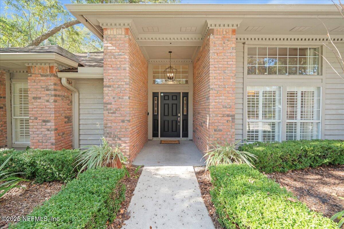 7007 CYPRESS BRIDGE Drive N