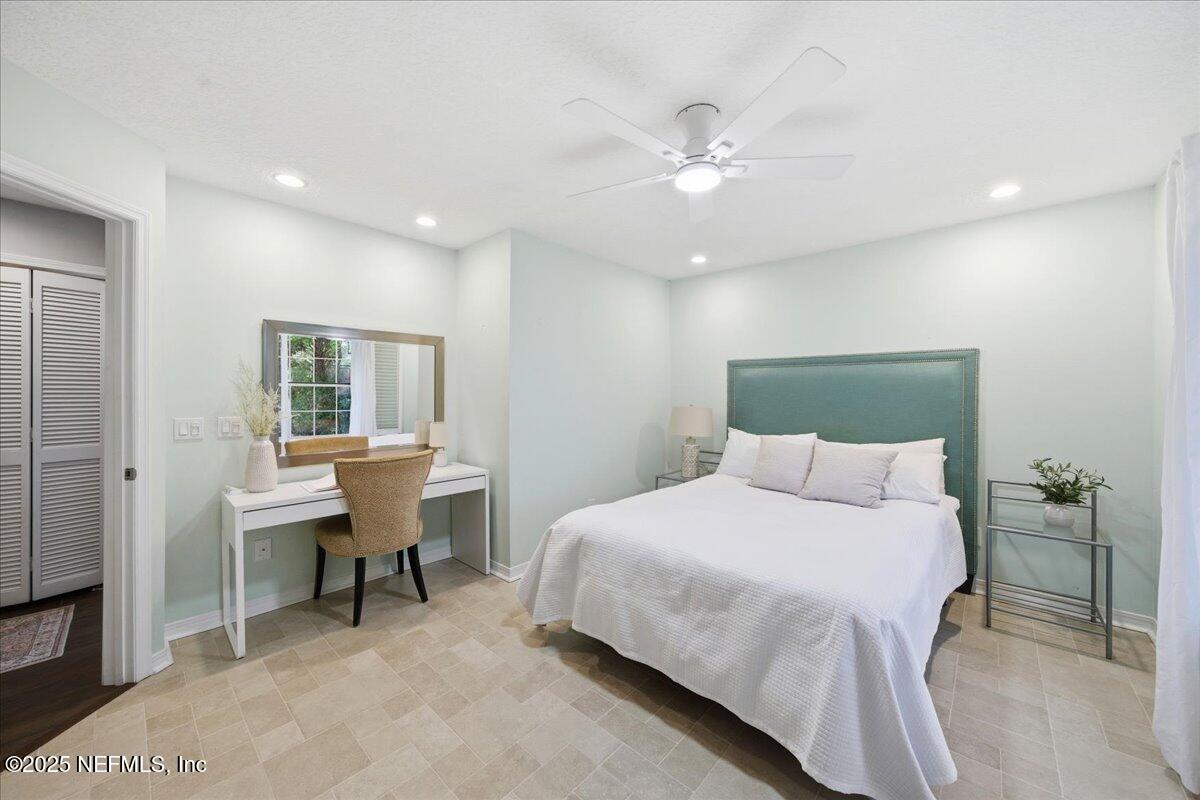 7007 CYPRESS BRIDGE Drive N