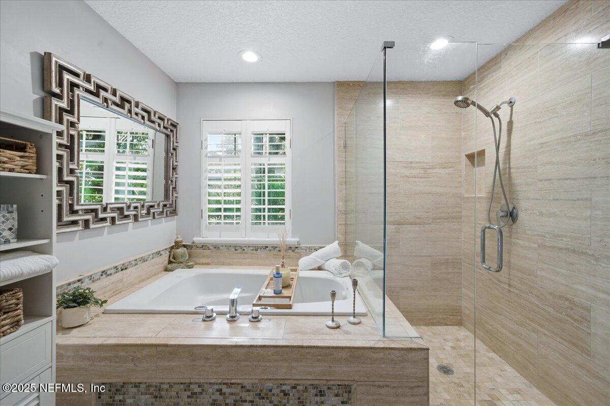 7007 CYPRESS BRIDGE Drive N