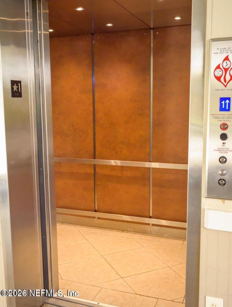 1820 SEVILLA Boulevard 205