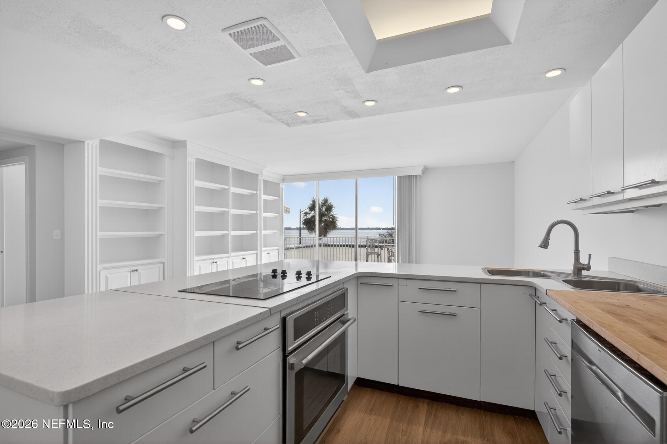 1596 LANCASTER Terrace 1B