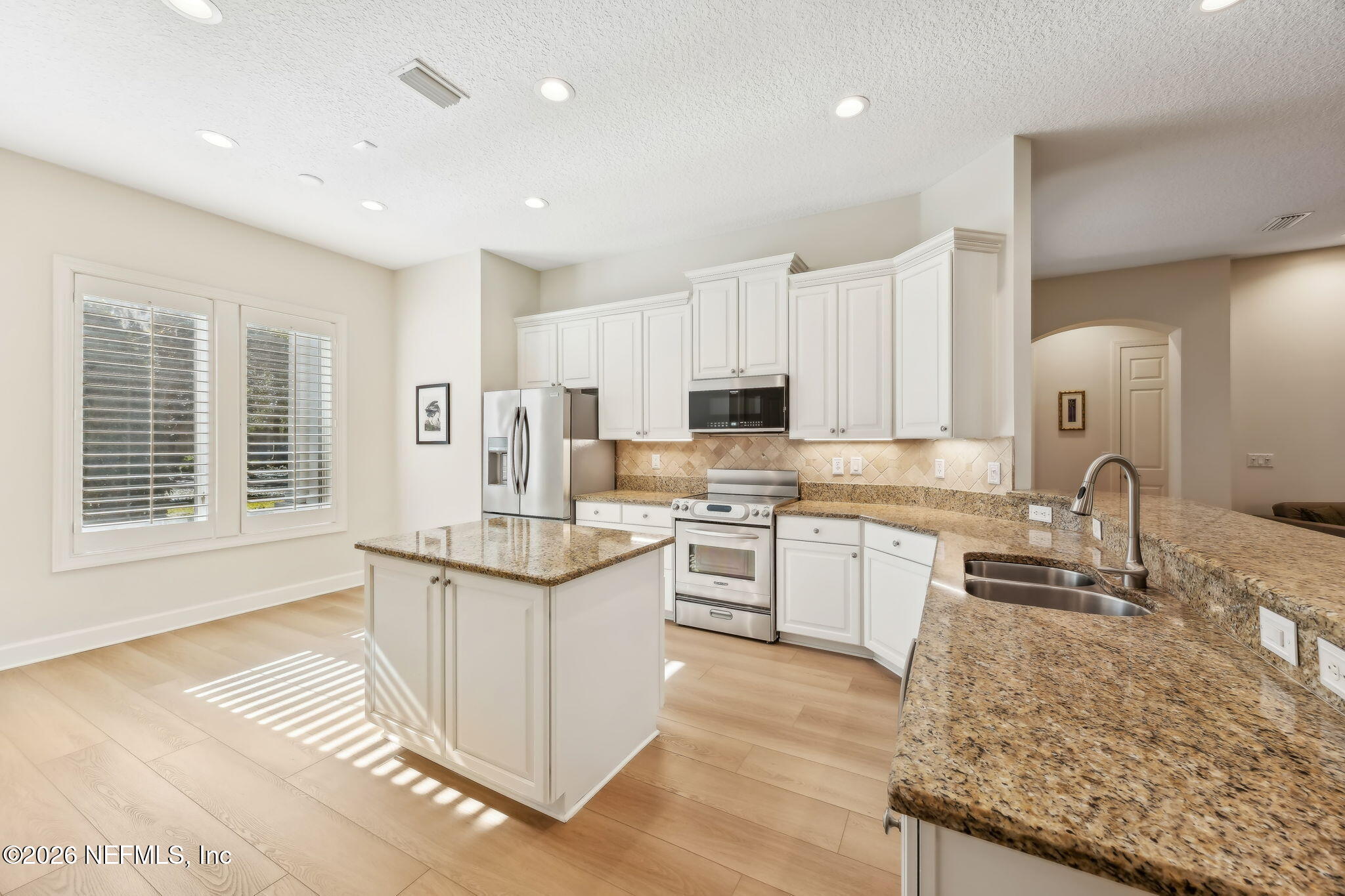 4 MOSS OAKS Drive