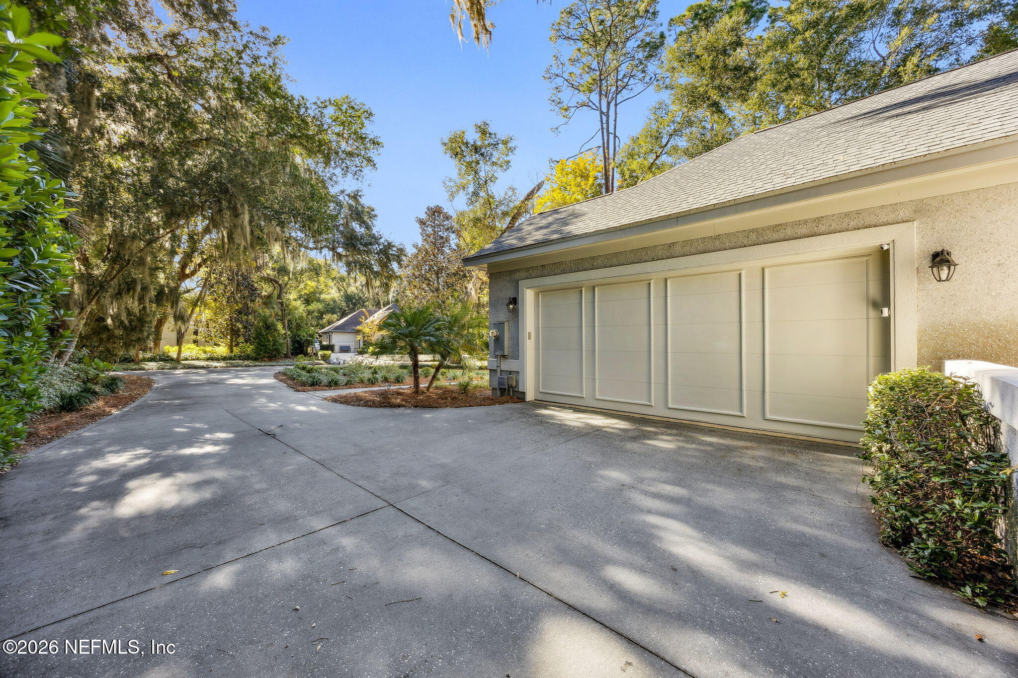 4 MOSS OAKS Drive